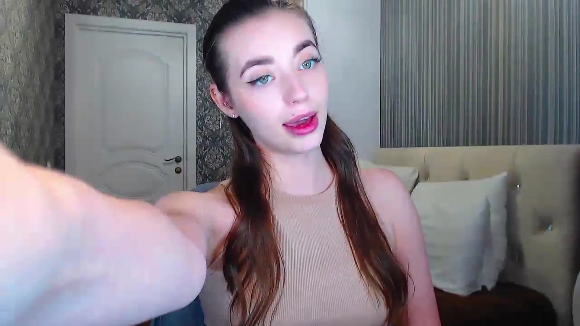 Gallery image thumbnail from EmeraldLilyyy's myfreecams stream on, 06/27/2024, 12:56 image 2 of 20