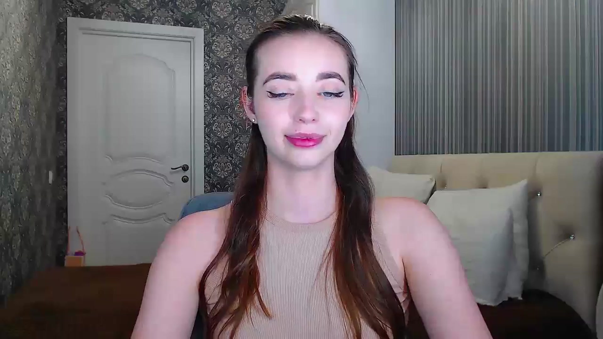 Gallery image thumbnail from EmeraldLilyyy's myfreecams stream on, 06/27/2024, 12:56 image 11 of 20