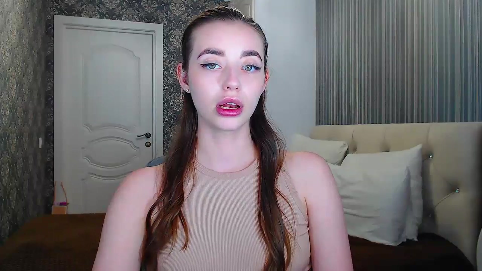 Gallery image thumbnail from EmeraldLilyyy's myfreecams stream on, 06/27/2024, 12:56 image 19 of 20