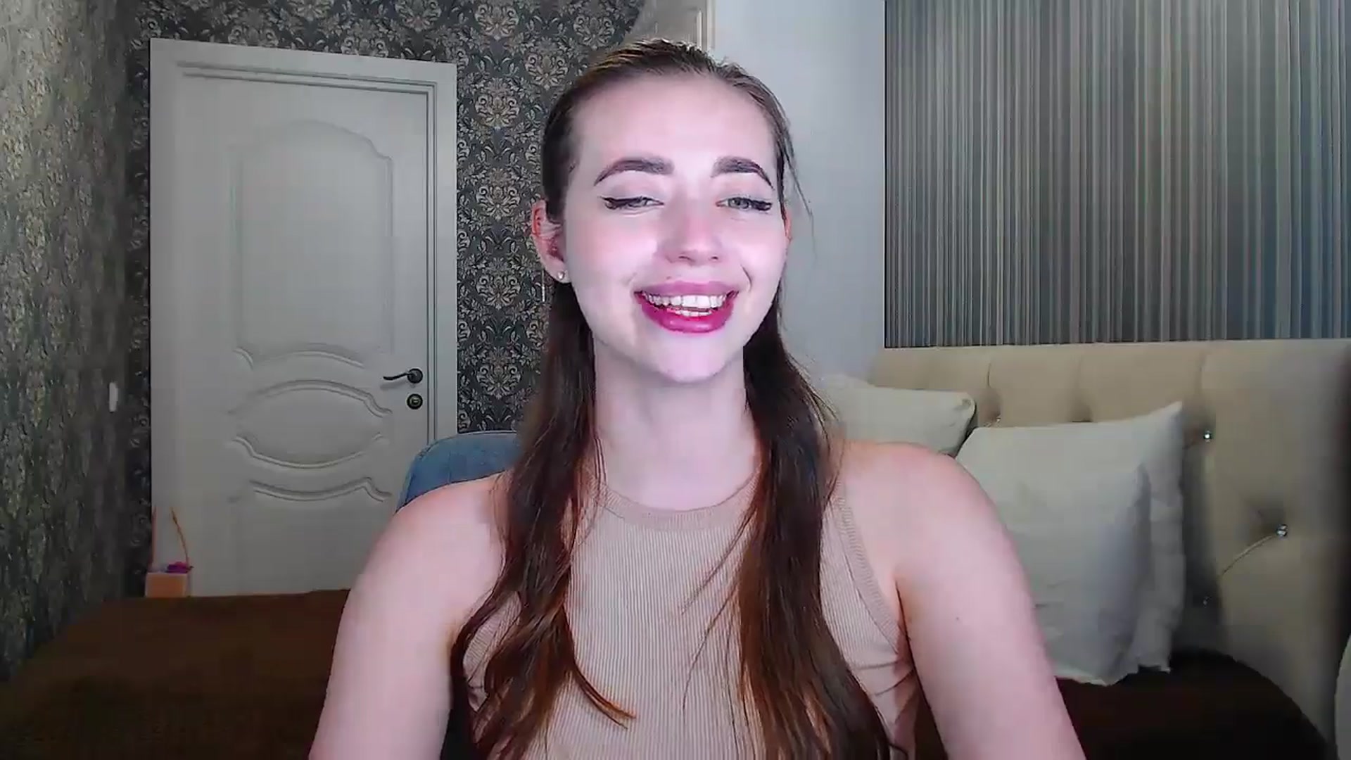 Gallery image thumbnail from EmeraldLilyyy's myfreecams stream on, 06/27/2024, 12:56 image 15 of 20