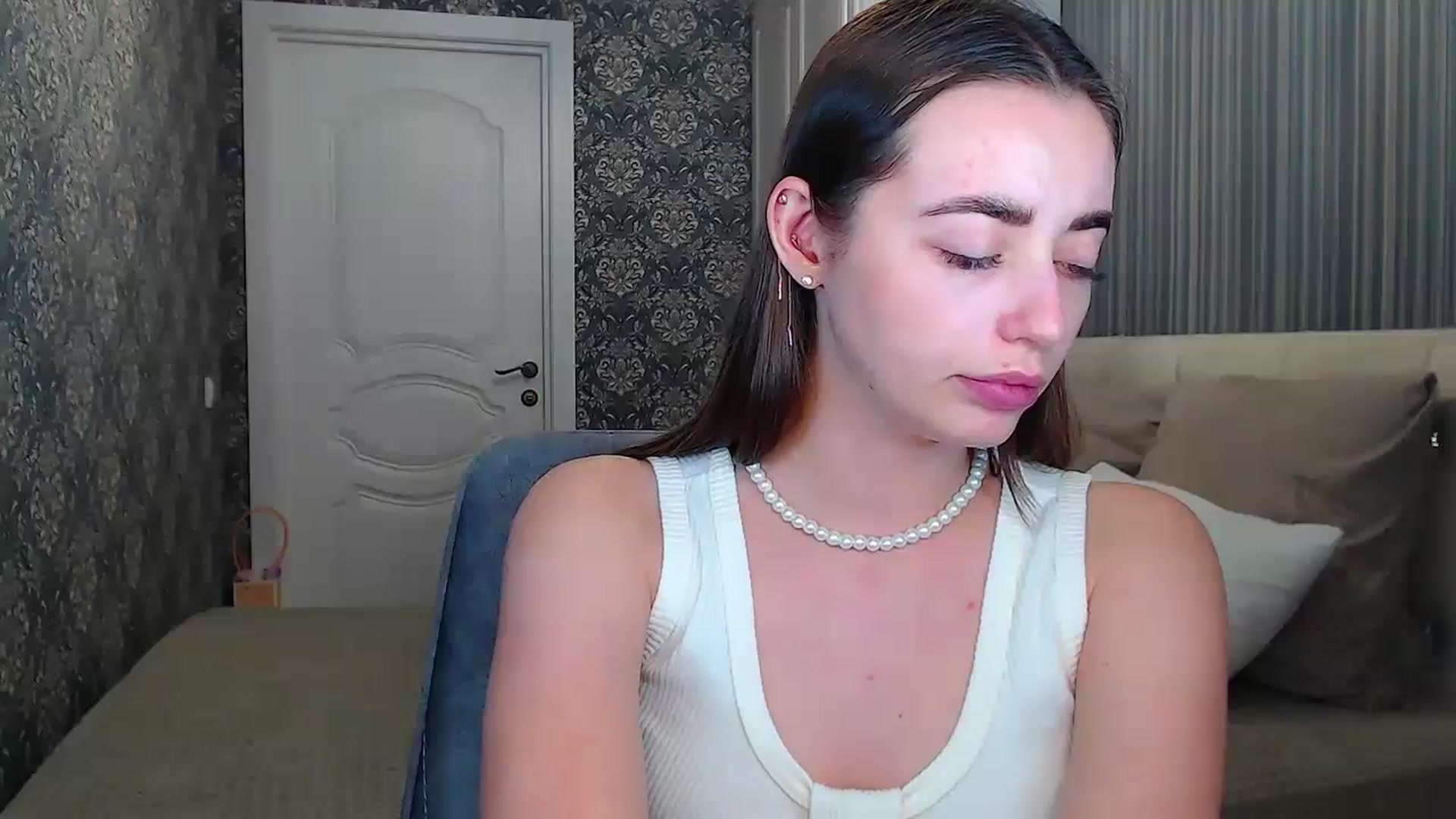 Gallery image thumbnail from EmeraldLilyyy's myfreecams stream on, 06/29/2024, 13:29 image 13 of 20