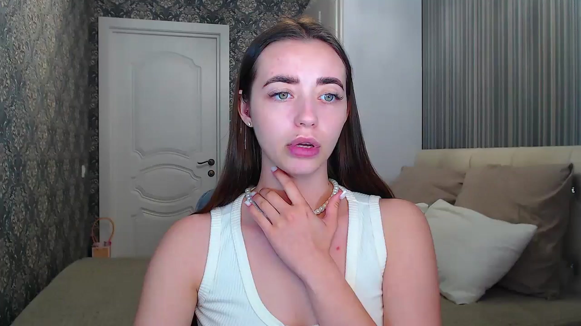 Gallery image thumbnail from EmeraldLilyyy's myfreecams stream on, 06/29/2024, 13:29 image 6 of 20