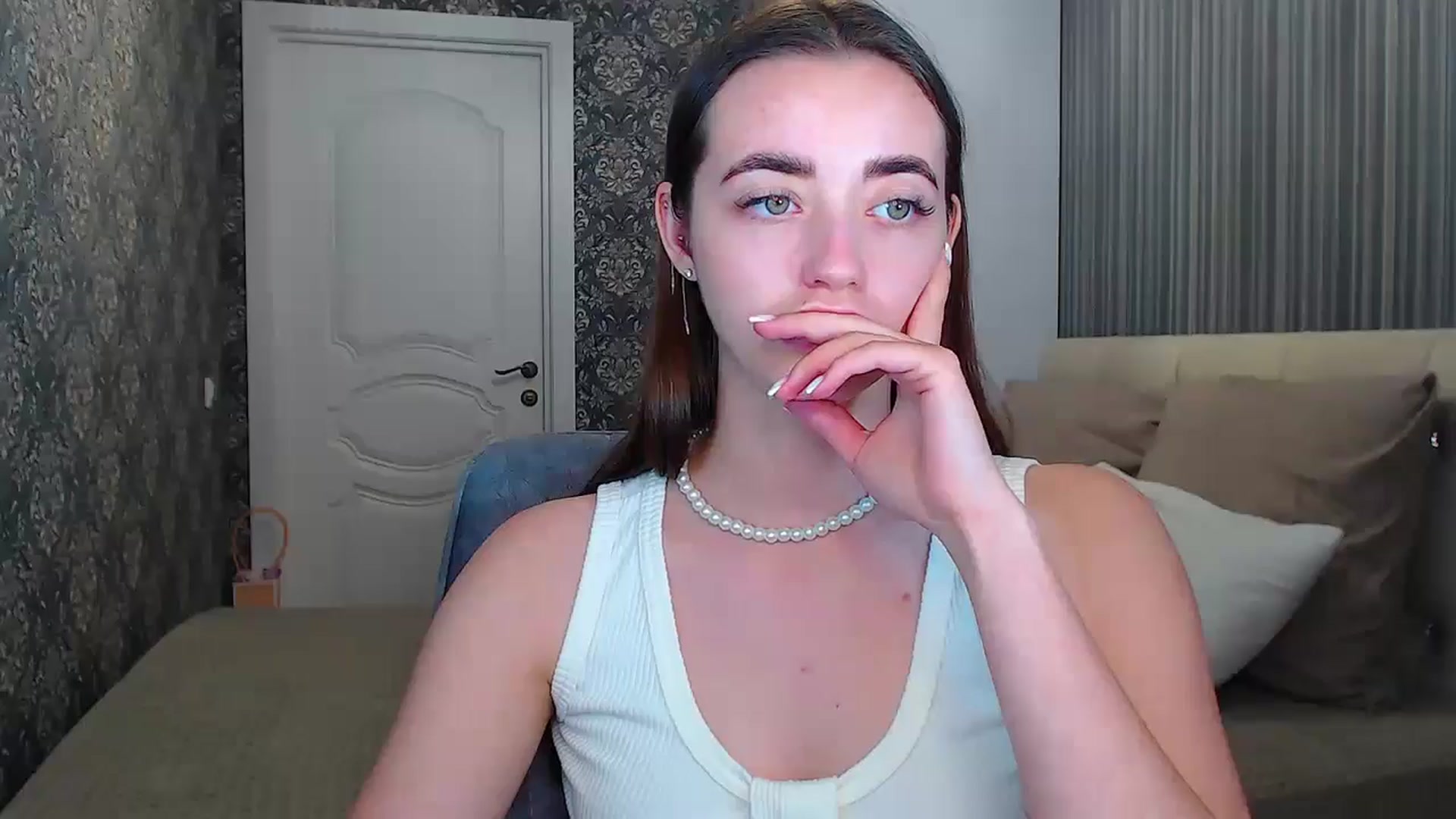 Gallery image thumbnail from EmeraldLilyyy's myfreecams stream on, 06/29/2024, 13:29 image 14 of 20