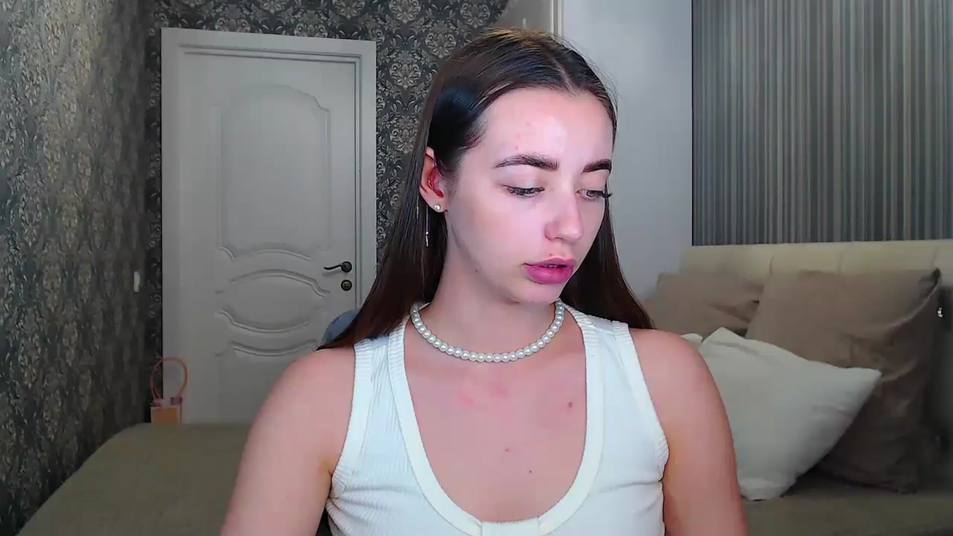 Gallery image thumbnail from EmeraldLilyyy's myfreecams stream on, 06/29/2024, 13:29 image 7 of 20