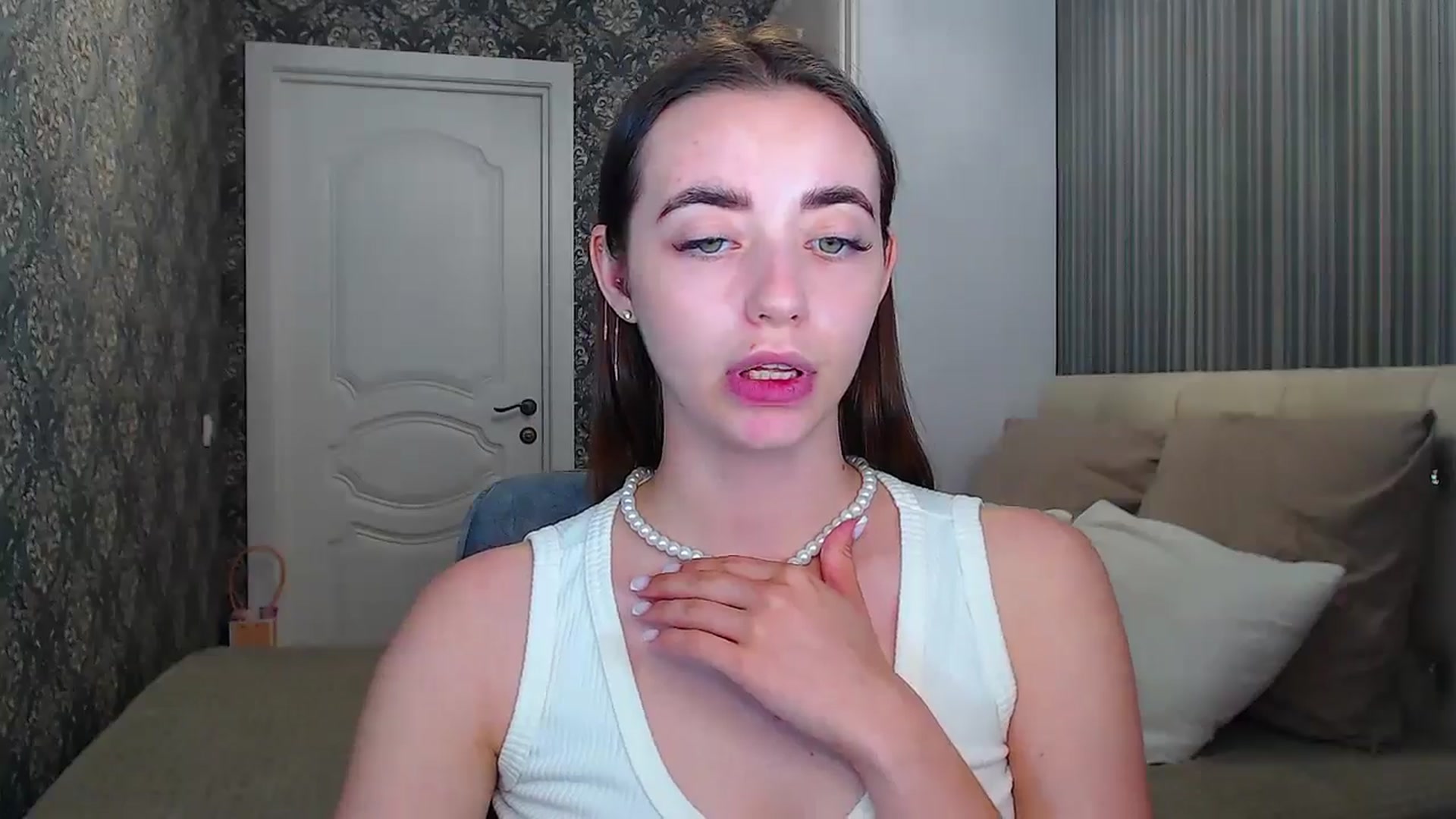 Gallery image thumbnail from EmeraldLilyyy's myfreecams stream on, 06/29/2024, 13:29 image 9 of 20
