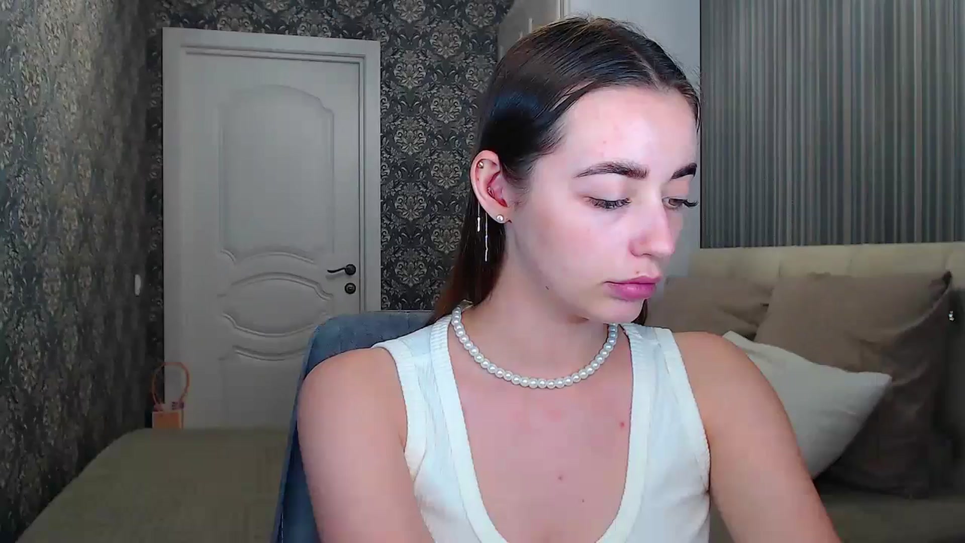 Gallery image thumbnail from EmeraldLilyyy's myfreecams stream on, 06/29/2024, 13:29 image 10 of 20