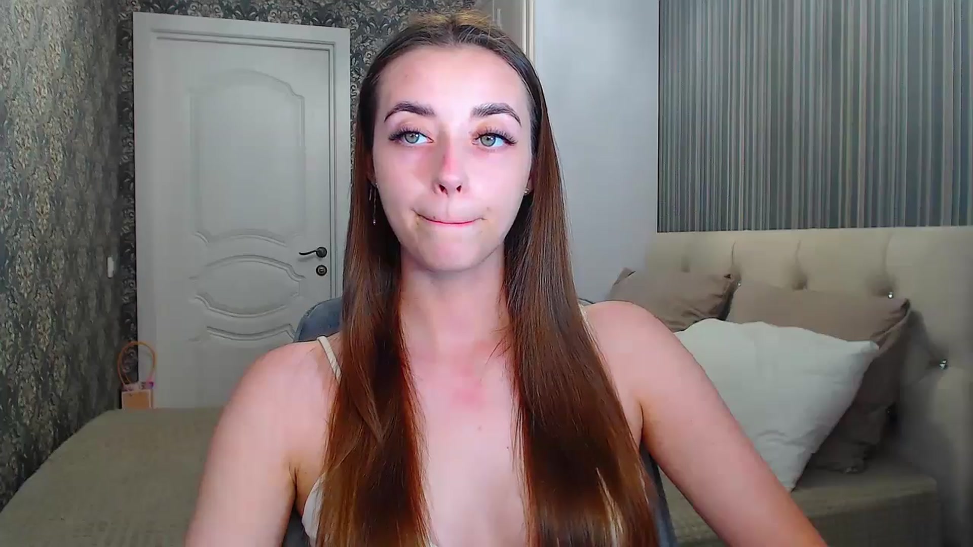 Gallery image thumbnail from EmeraldLilyyy's myfreecams stream on, 07/04/2024, 13:00 image 7 of 20