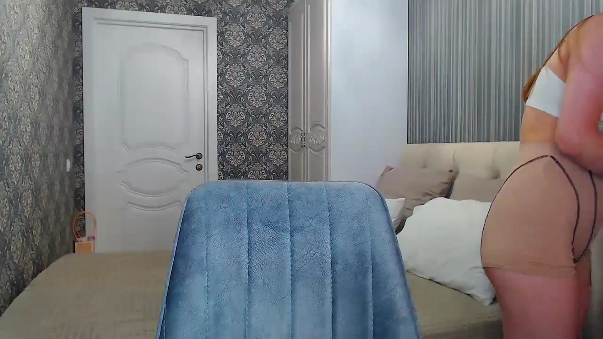Gallery image thumbnail from EmeraldLilyyy's myfreecams stream on, 07/04/2024, 14:15 image 10 of 20