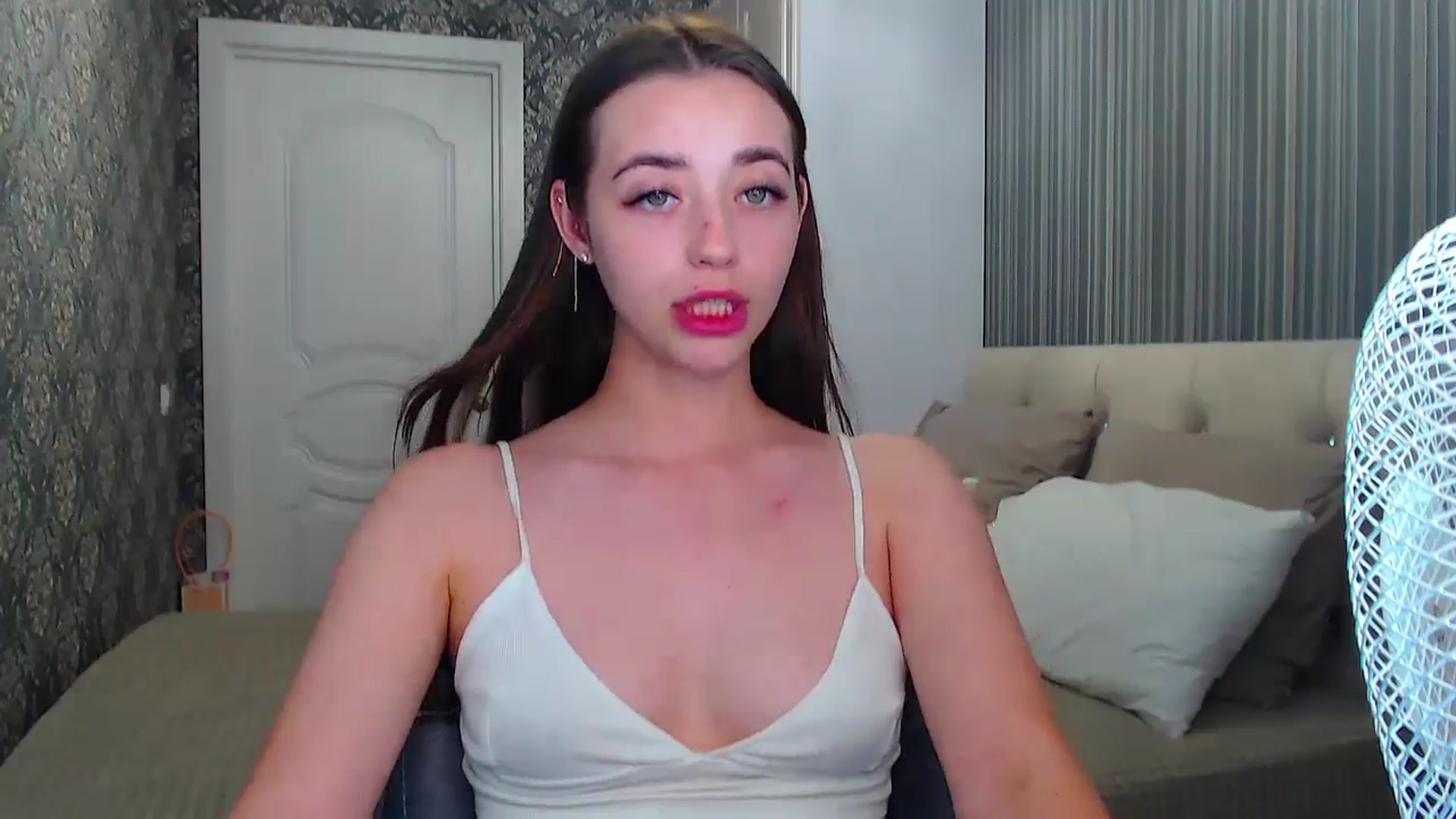 Gallery image thumbnail from EmeraldLilyyy's myfreecams stream on, 07/04/2024, 14:15 image 13 of 20