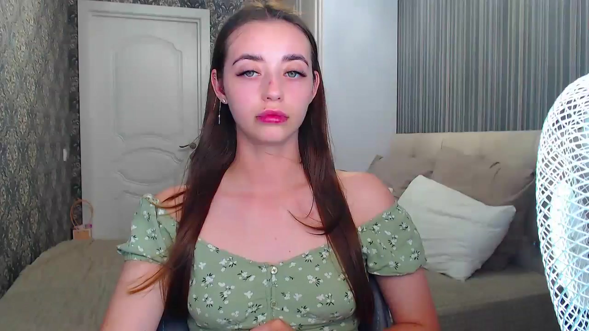 Gallery image thumbnail from EmeraldLilyyy's myfreecams stream on, 07/04/2024, 15:04 image 6 of 20