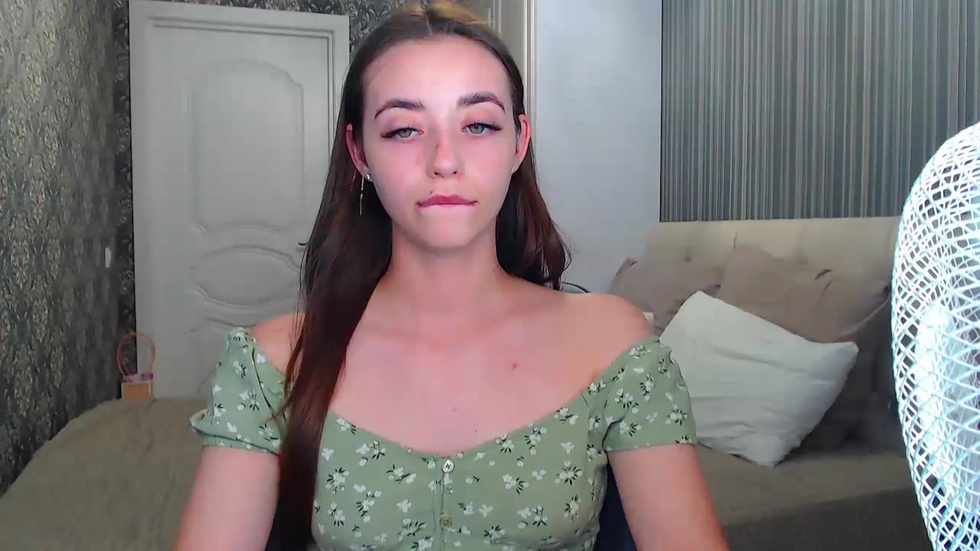 Gallery image thumbnail from EmeraldLilyyy's myfreecams stream on, 07/04/2024, 15:04 image 10 of 20