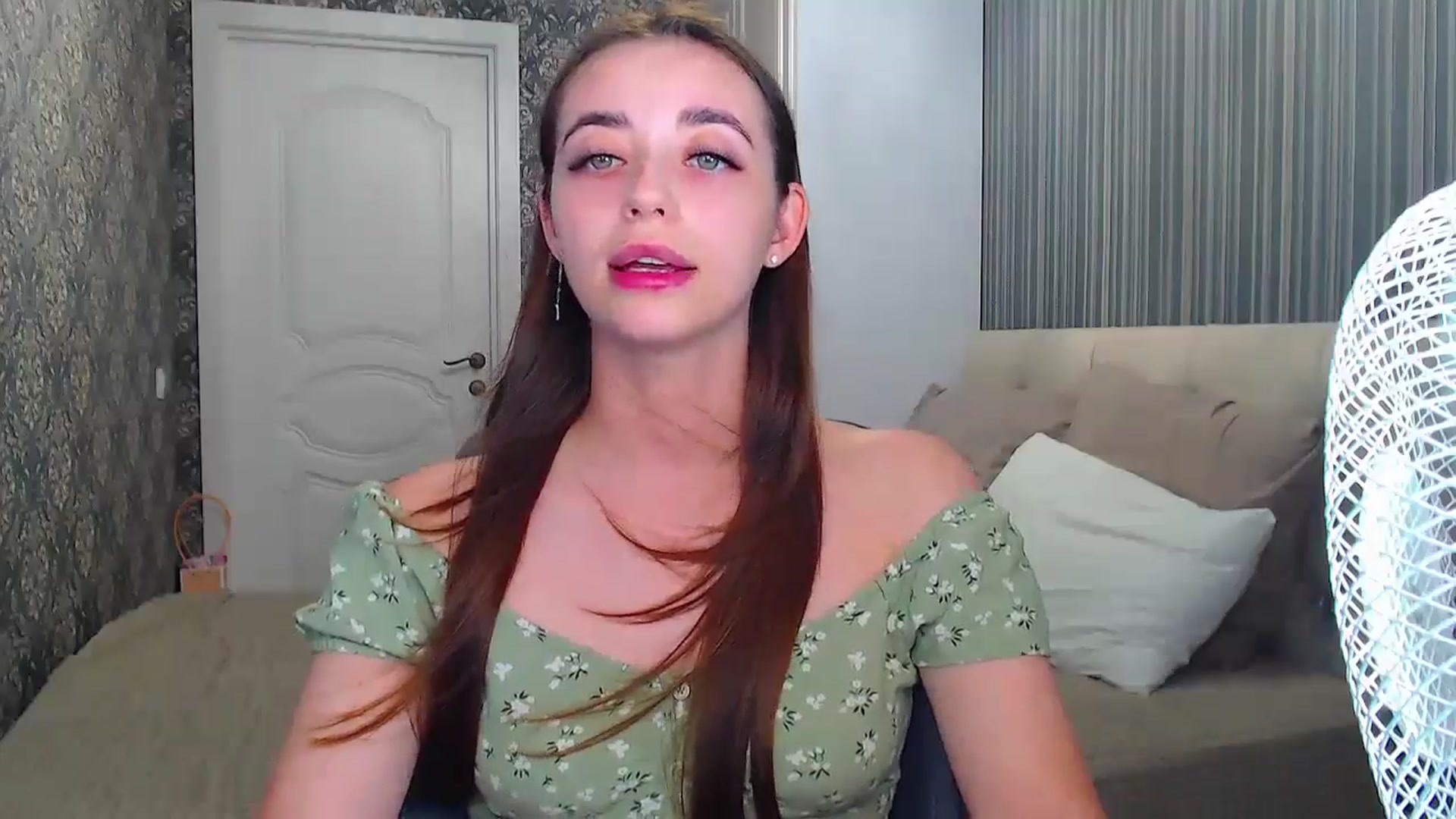 Gallery image thumbnail from EmeraldLilyyy's myfreecams stream on, 07/04/2024, 15:04 image 7 of 20