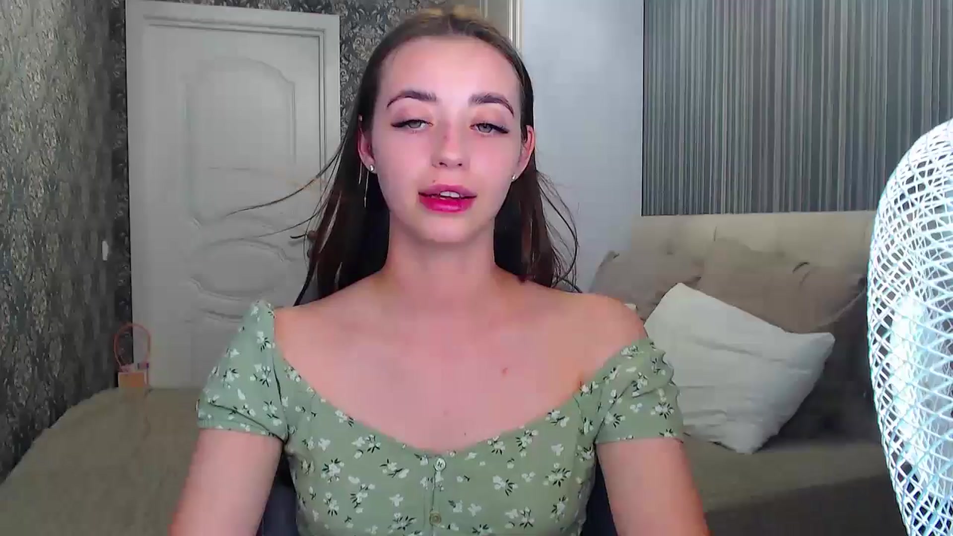Gallery image thumbnail from EmeraldLilyyy's myfreecams stream on, 07/04/2024, 15:04 image 18 of 20