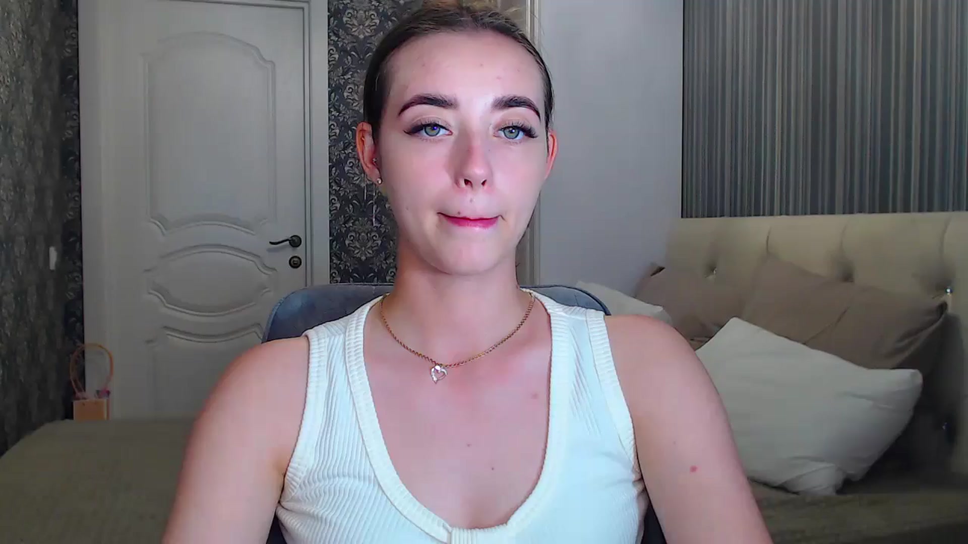 Gallery image thumbnail from EmeraldLilyyy's myfreecams stream on, 07/09/2024, 13:26 image 1 of 20