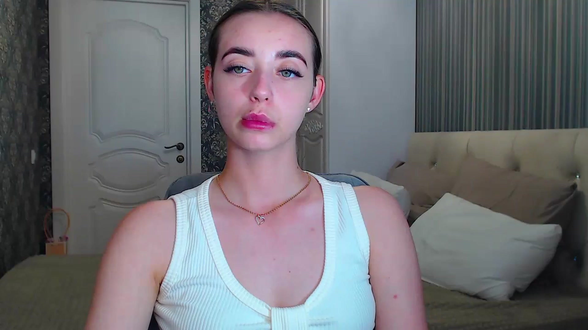 Gallery image thumbnail from EmeraldLilyyy's myfreecams stream on, 07/09/2024, 13:26 image 18 of 20