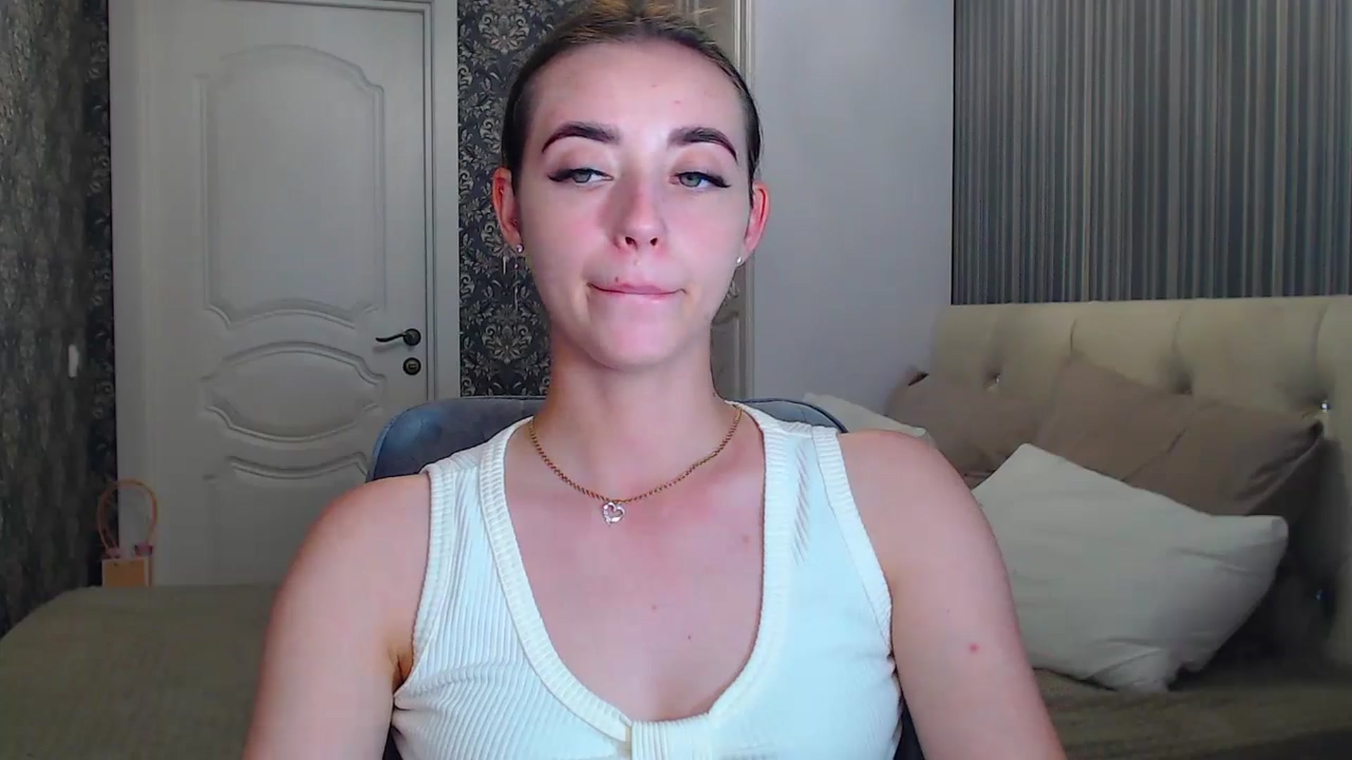 Gallery image thumbnail from EmeraldLilyyy's myfreecams stream on, 07/09/2024, 13:26 image 4 of 20