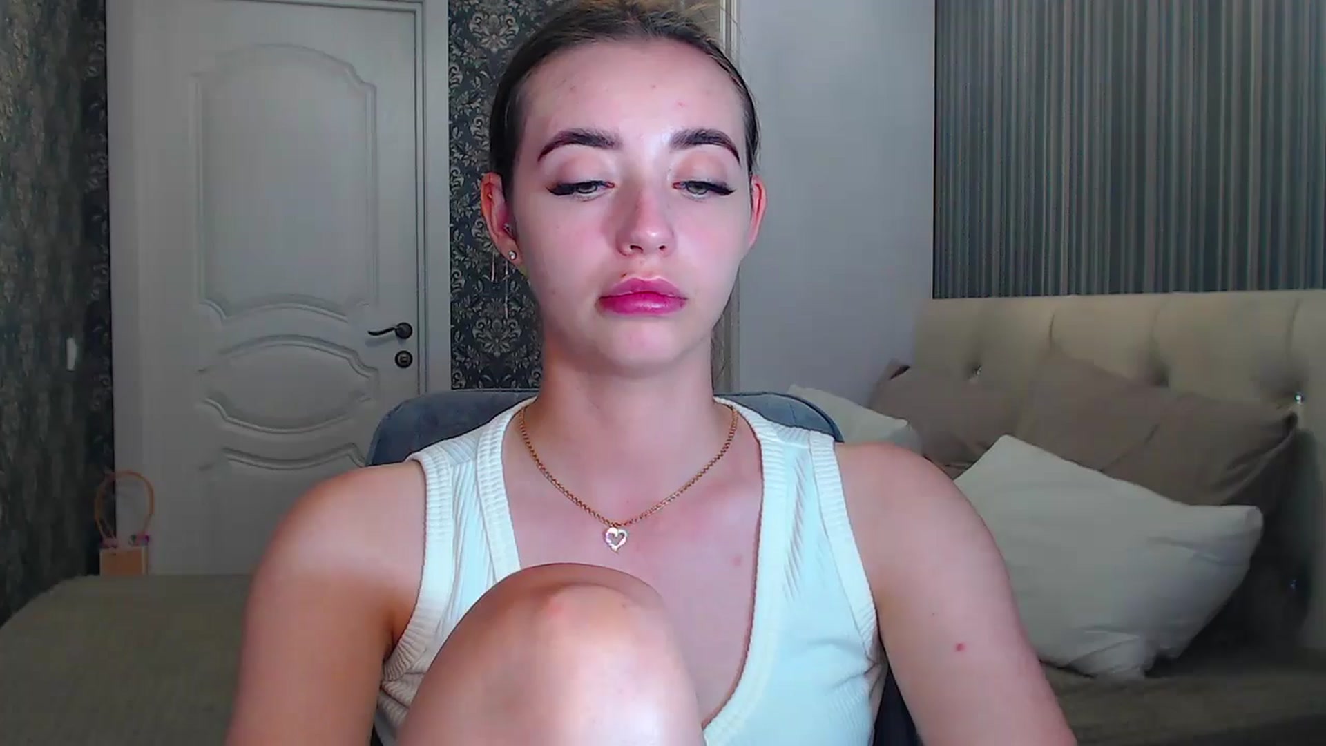 Gallery image thumbnail from EmeraldLilyyy's myfreecams stream on, 07/09/2024, 13:26 image 14 of 20