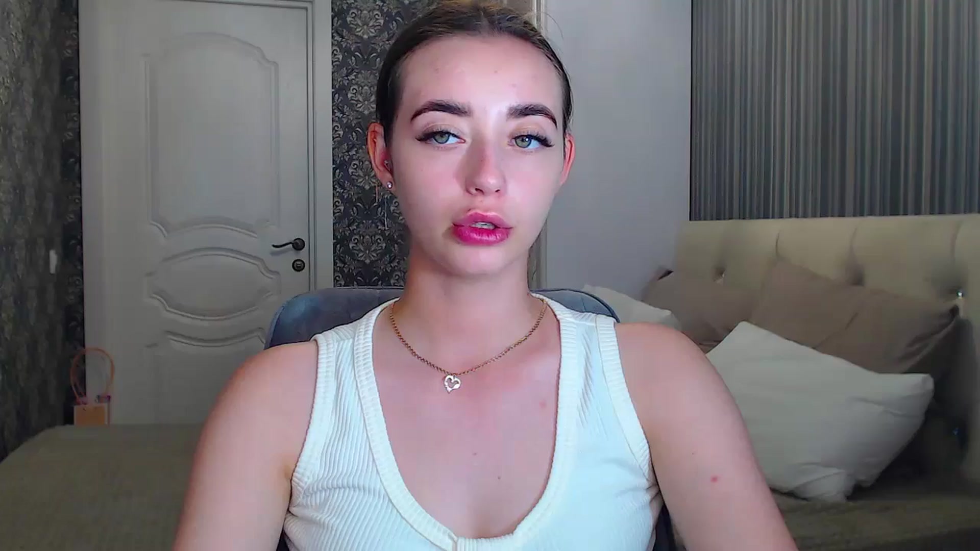 Gallery image thumbnail from EmeraldLilyyy's myfreecams stream on, 07/09/2024, 13:26 image 10 of 20
