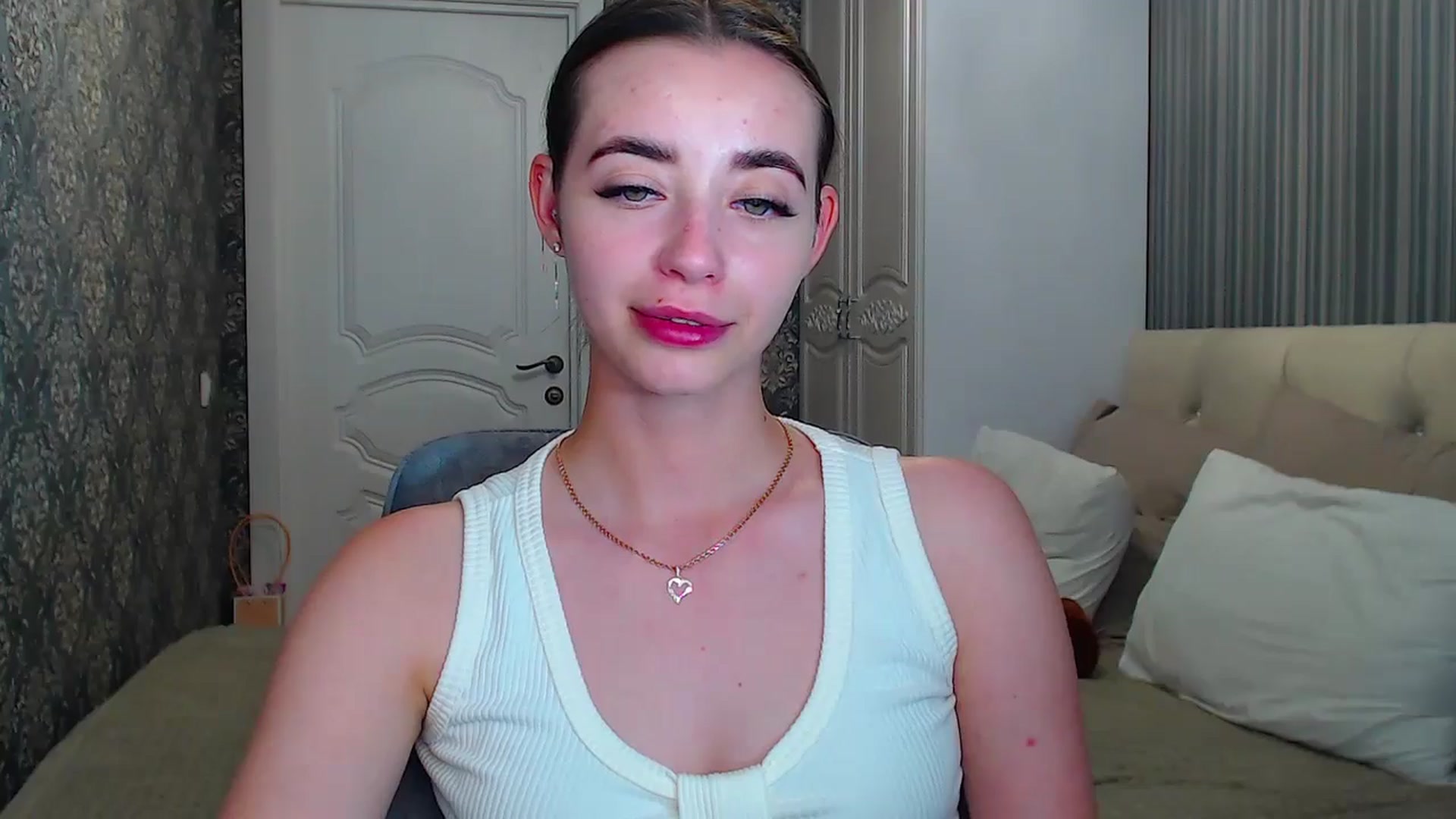 Gallery image thumbnail from EmeraldLilyyy's myfreecams stream on, 07/09/2024, 16:07 image 13 of 20