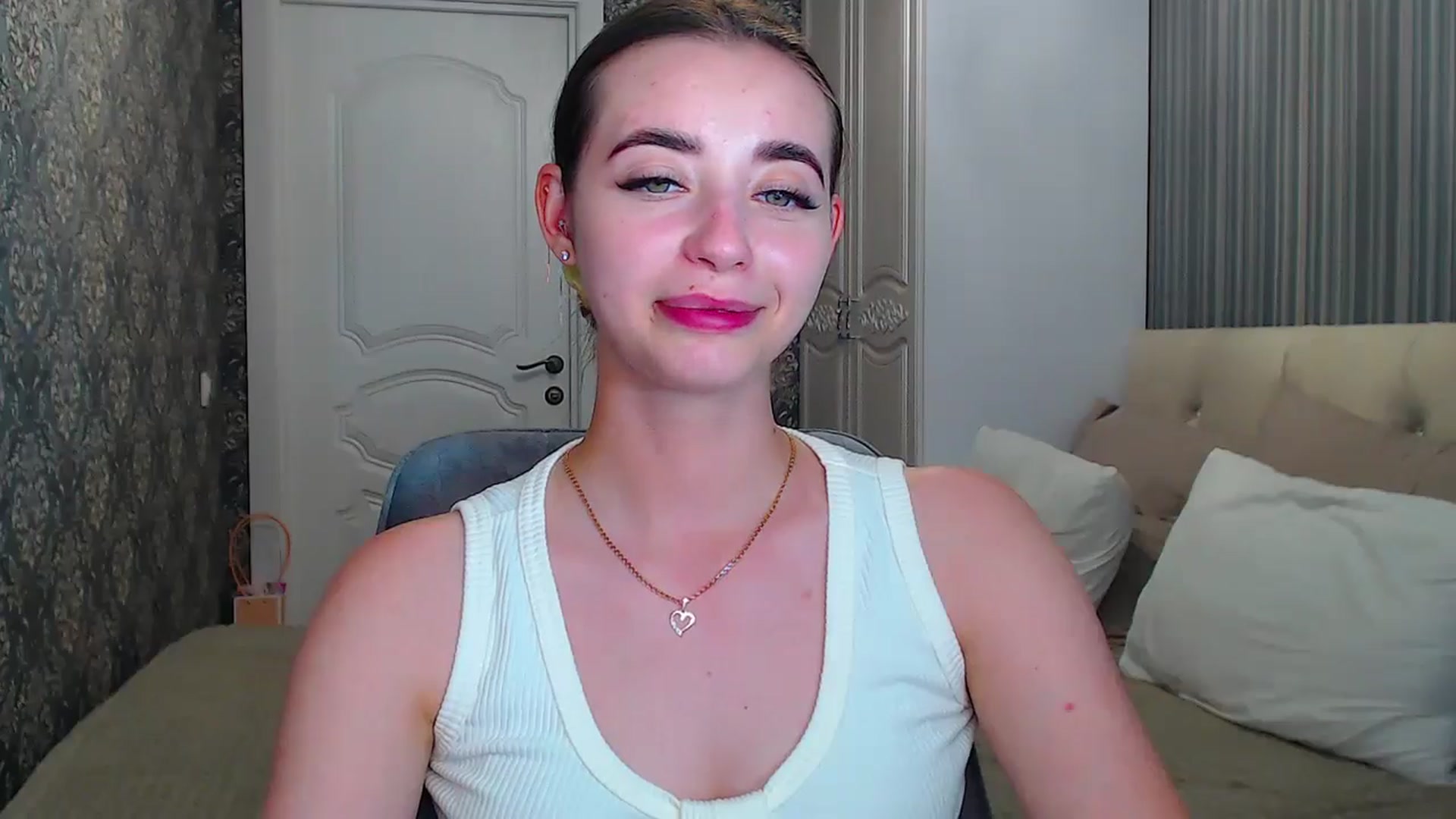 Gallery image thumbnail from EmeraldLilyyy's myfreecams stream on, 07/09/2024, 16:07 image 8 of 20