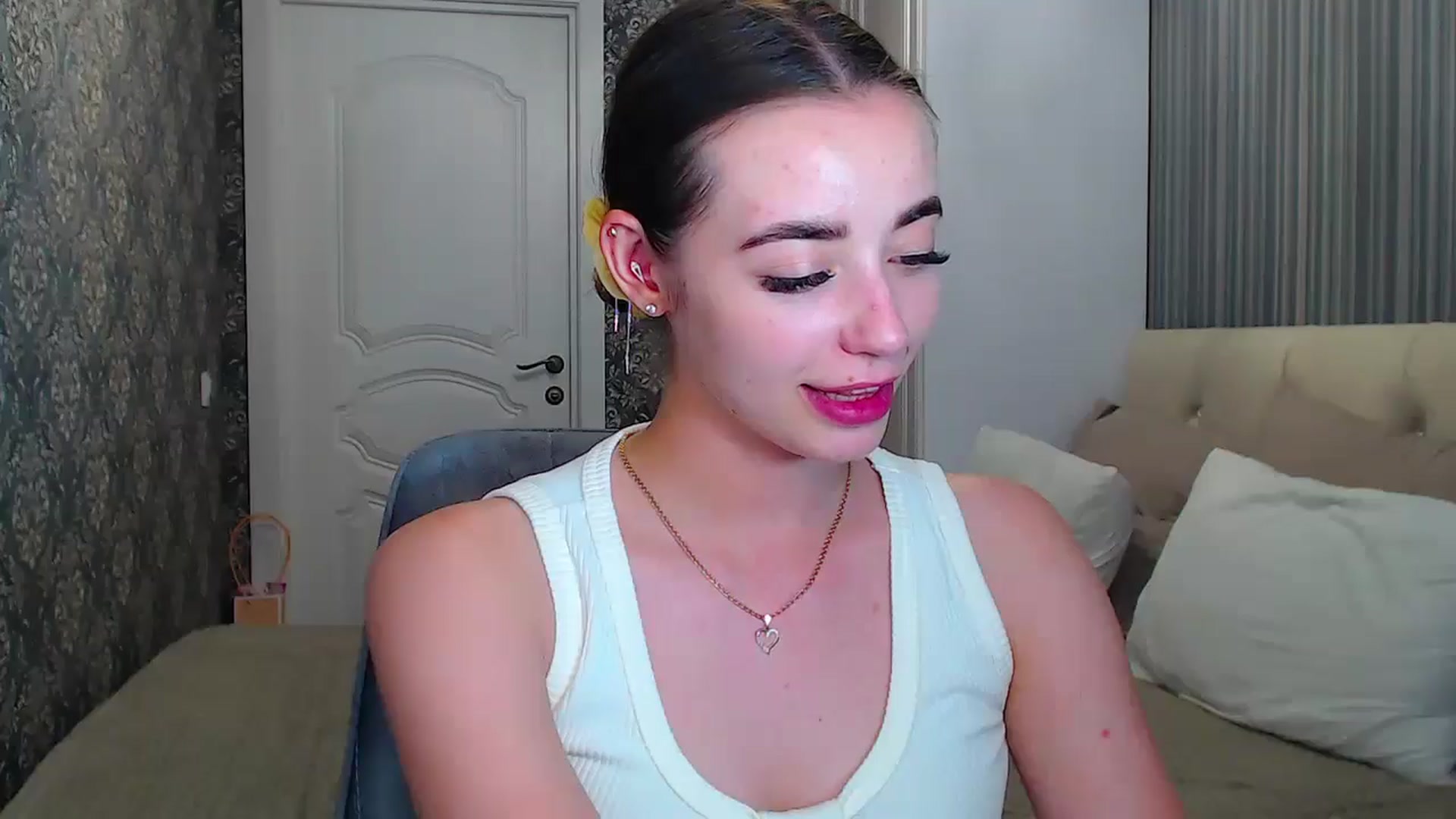 Gallery image thumbnail from EmeraldLilyyy's myfreecams stream on, 07/09/2024, 16:07 image 6 of 20