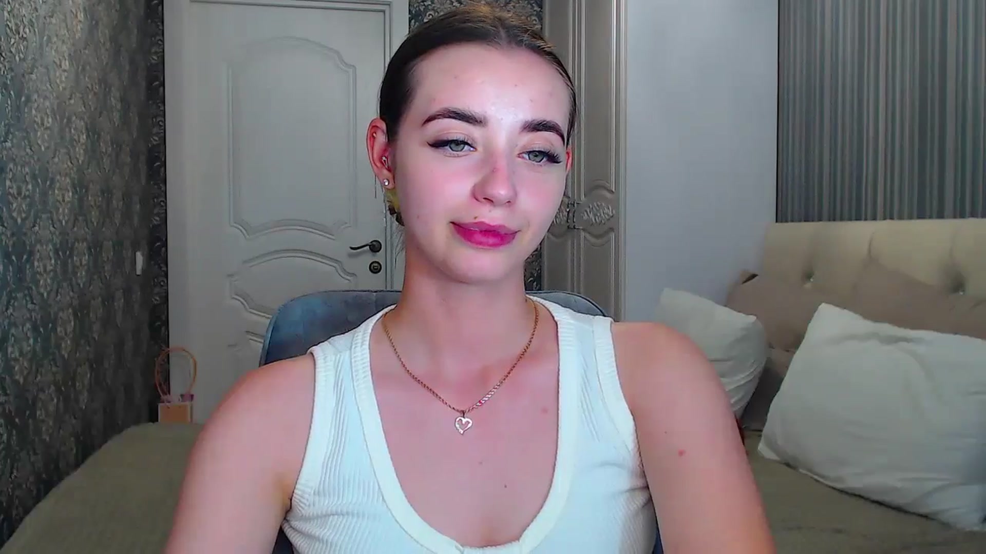 Gallery image thumbnail from EmeraldLilyyy's myfreecams stream on, 07/09/2024, 16:07 image 3 of 20