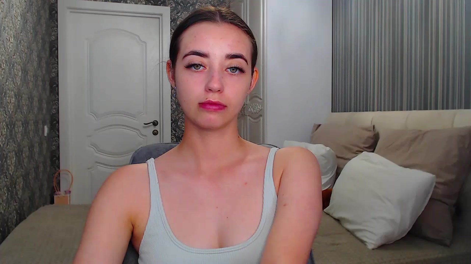 Gallery image thumbnail from EmeraldLilyyy's myfreecams stream on, 07/10/2024, 12:35 image 11 of 20