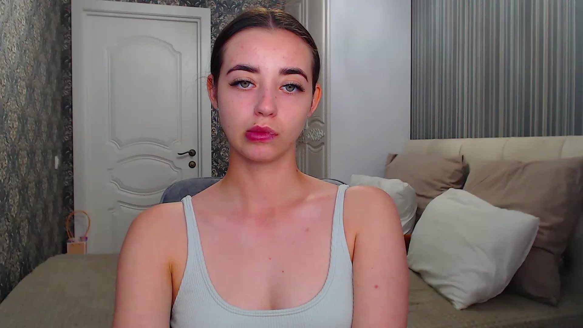 Gallery image thumbnail from EmeraldLilyyy's myfreecams stream on, 07/10/2024, 12:35 image 13 of 20