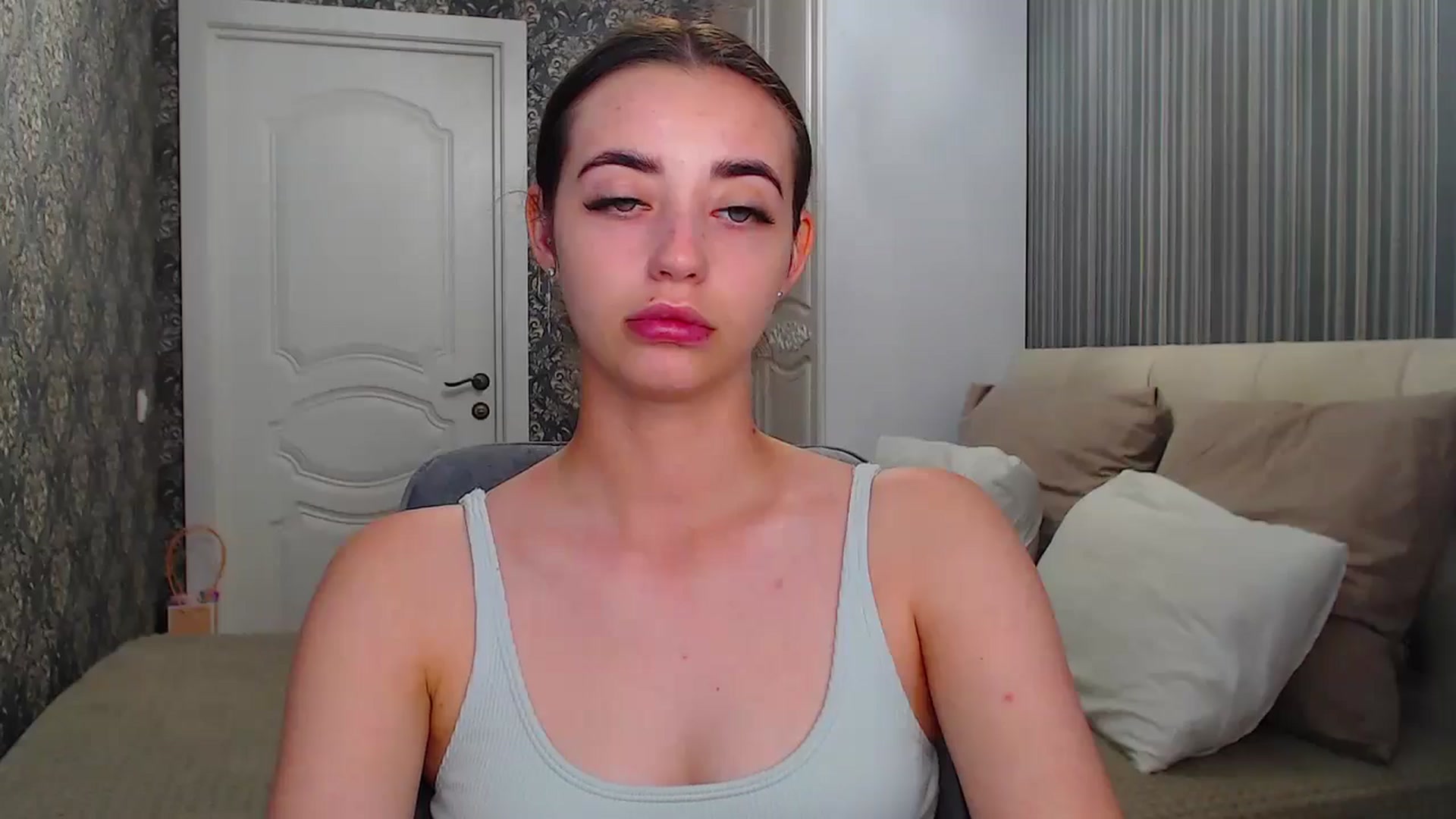 Gallery image thumbnail from EmeraldLilyyy's myfreecams stream on, 07/10/2024, 12:35 image 6 of 20