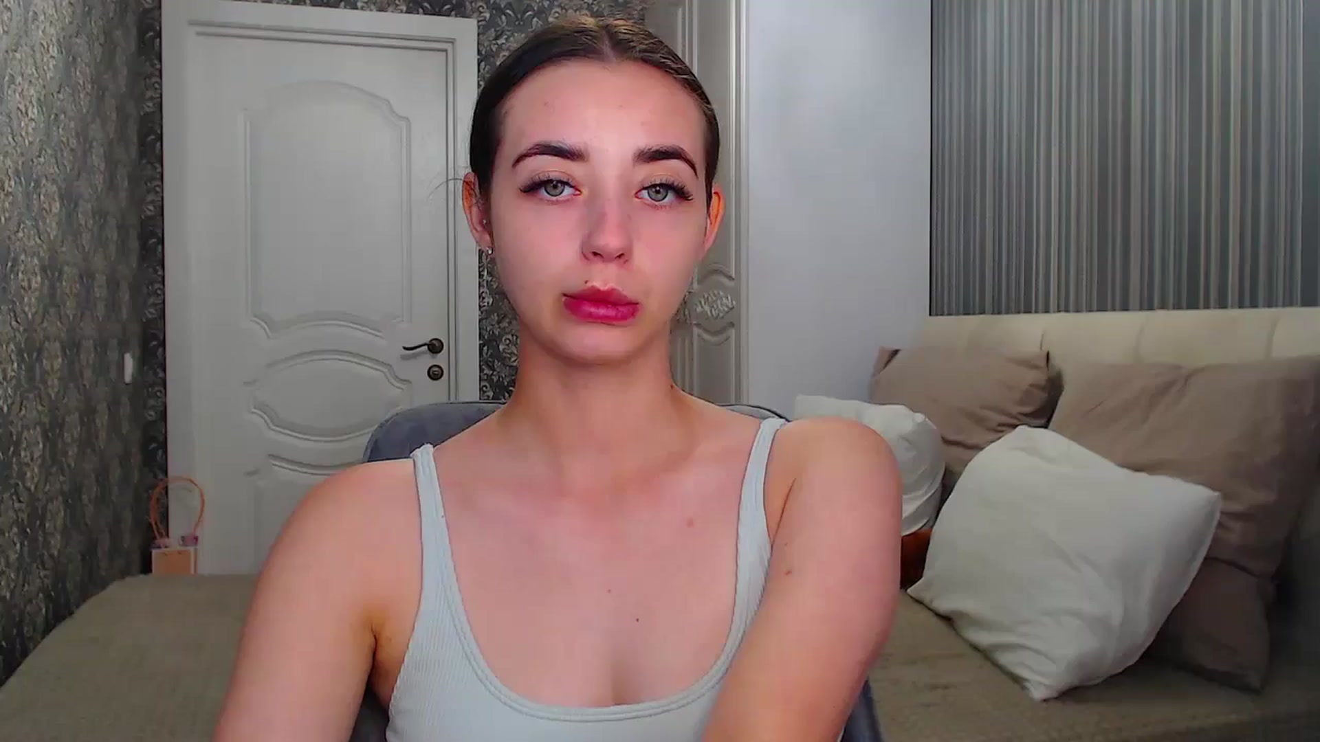 Gallery image thumbnail from EmeraldLilyyy's myfreecams stream on, 07/10/2024, 12:35 image 9 of 20