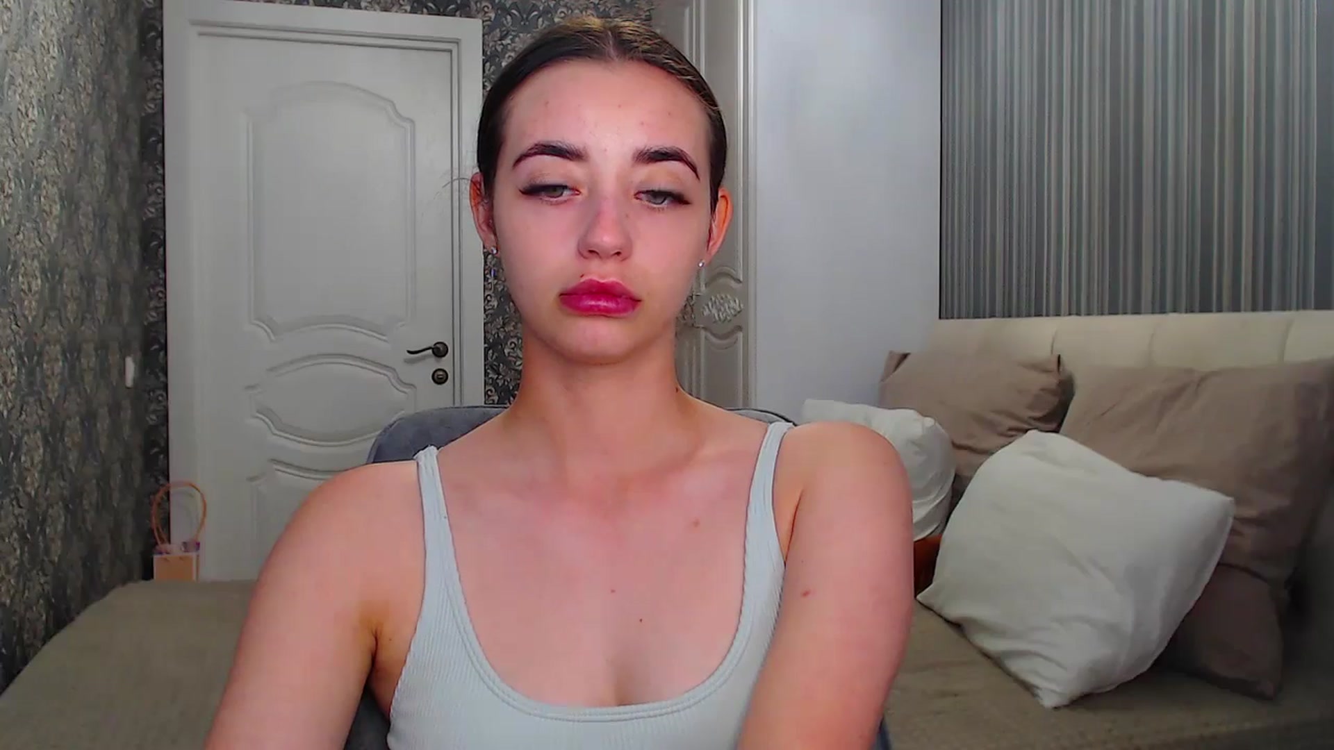 Gallery image thumbnail from EmeraldLilyyy's myfreecams stream on, 07/10/2024, 12:35 image 12 of 20