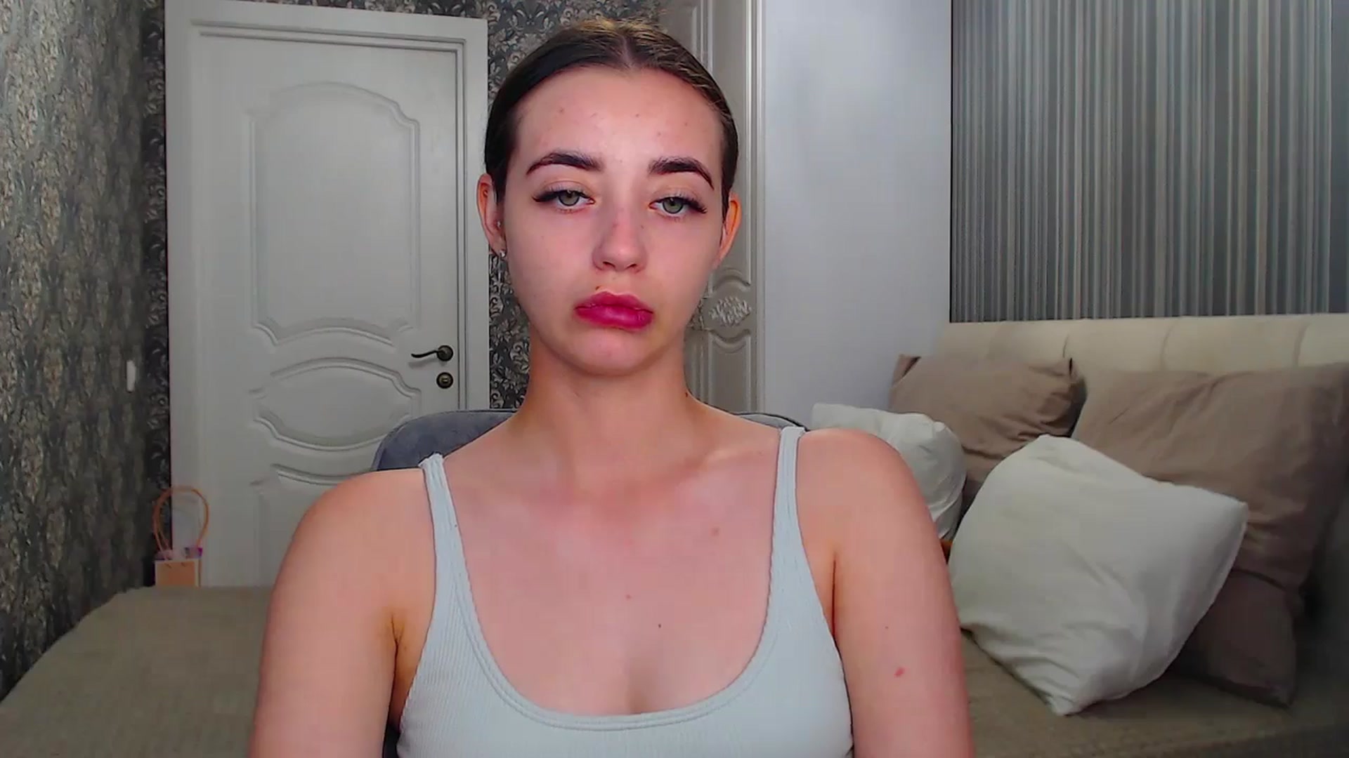 Gallery image thumbnail from EmeraldLilyyy's myfreecams stream on, 07/10/2024, 12:35 image 16 of 20
