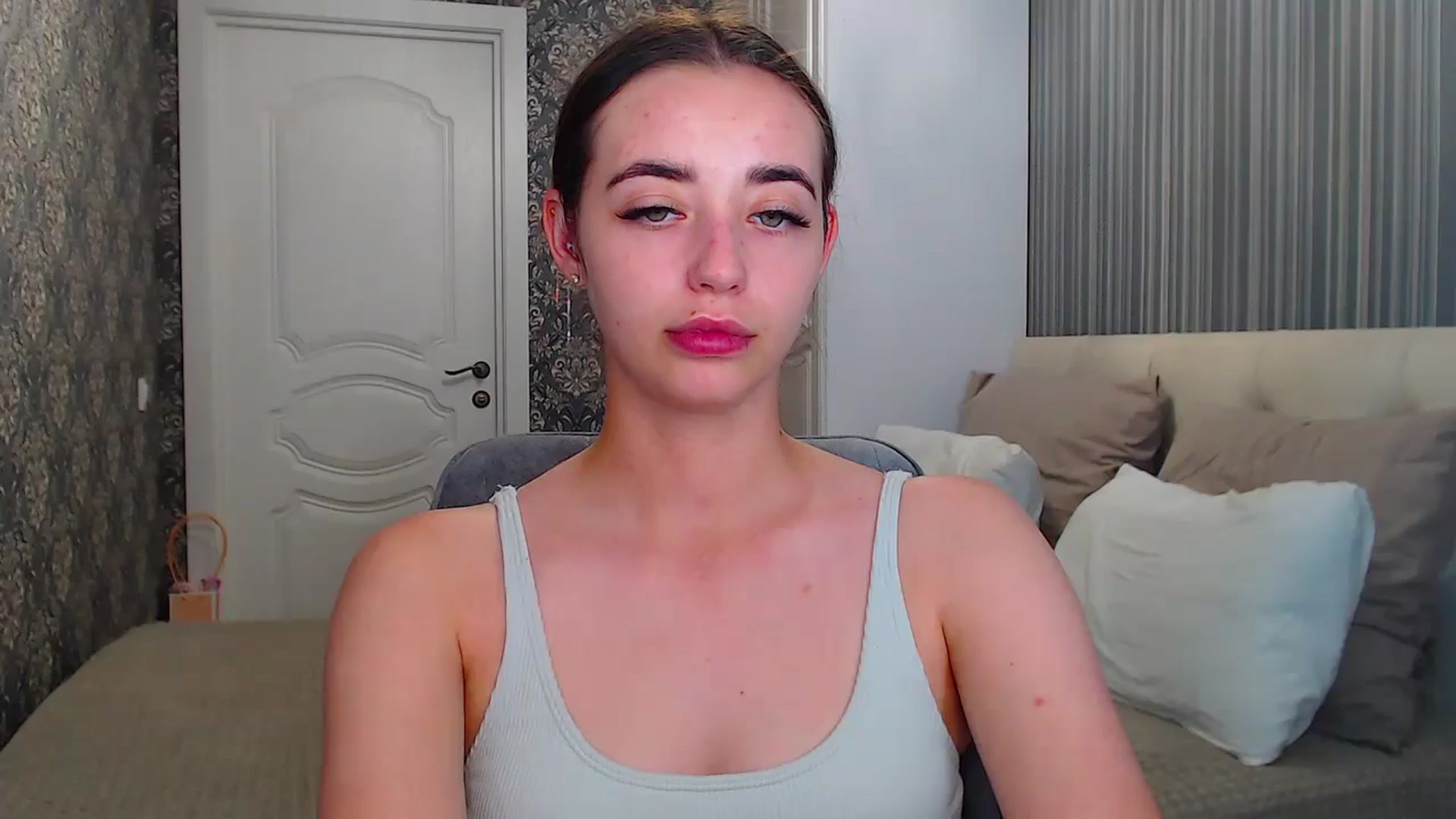 Gallery image thumbnail from EmeraldLilyyy's myfreecams stream on, 07/10/2024, 16:05 image 15 of 20