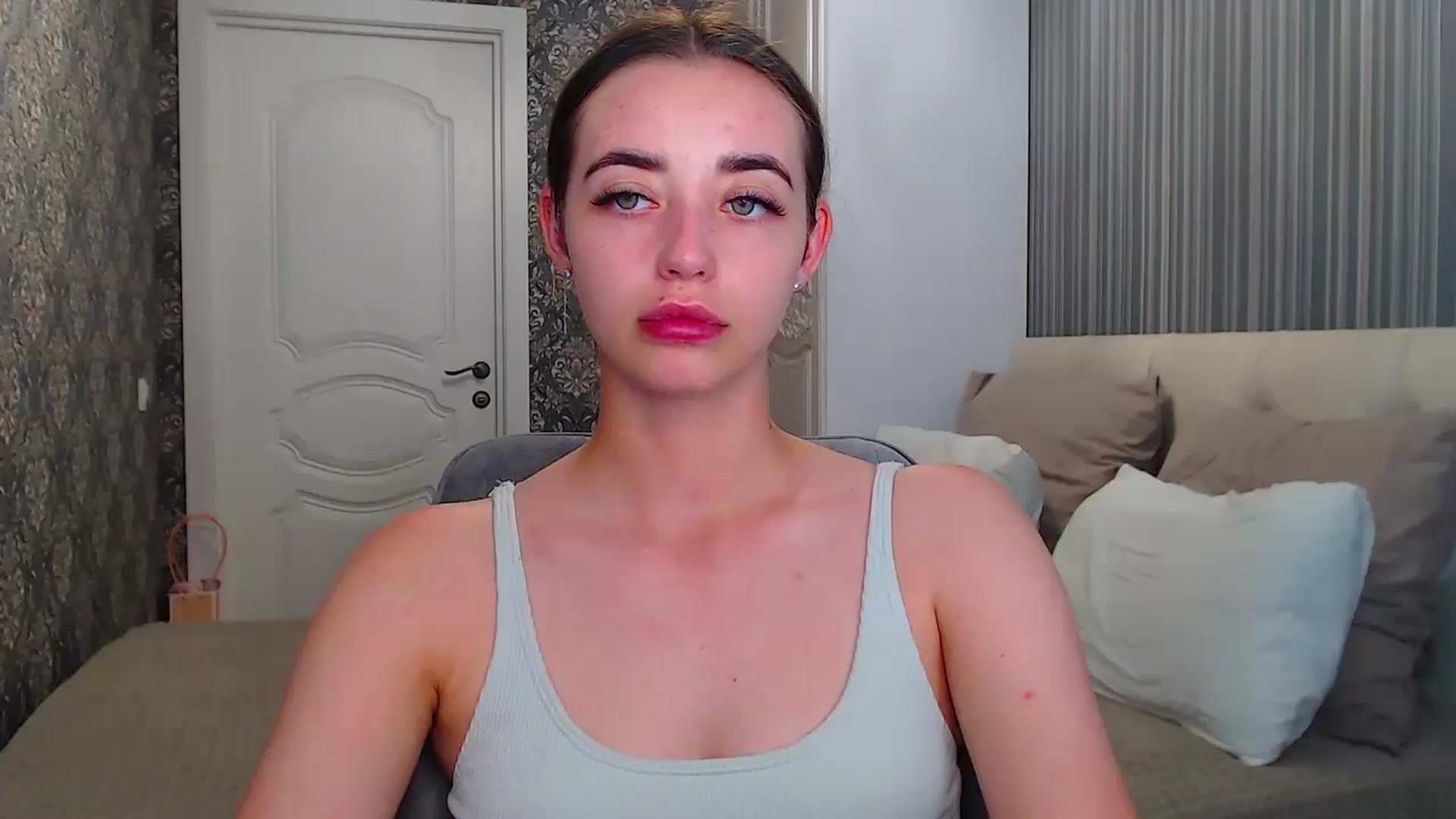Gallery image thumbnail from EmeraldLilyyy's myfreecams stream on, 07/10/2024, 16:05 image 12 of 20