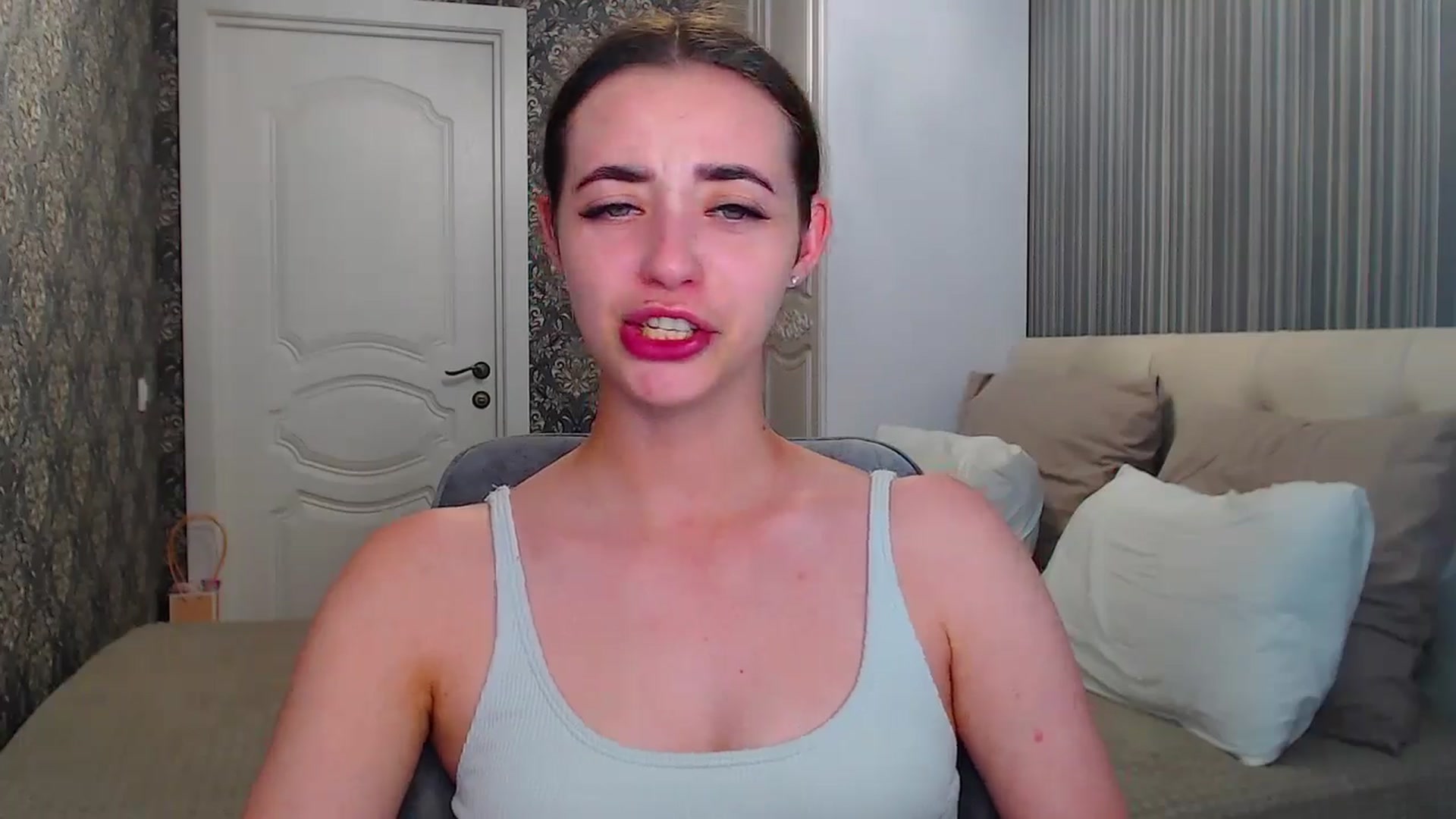 Gallery image thumbnail from EmeraldLilyyy's myfreecams stream on, 07/10/2024, 16:05 image 17 of 20