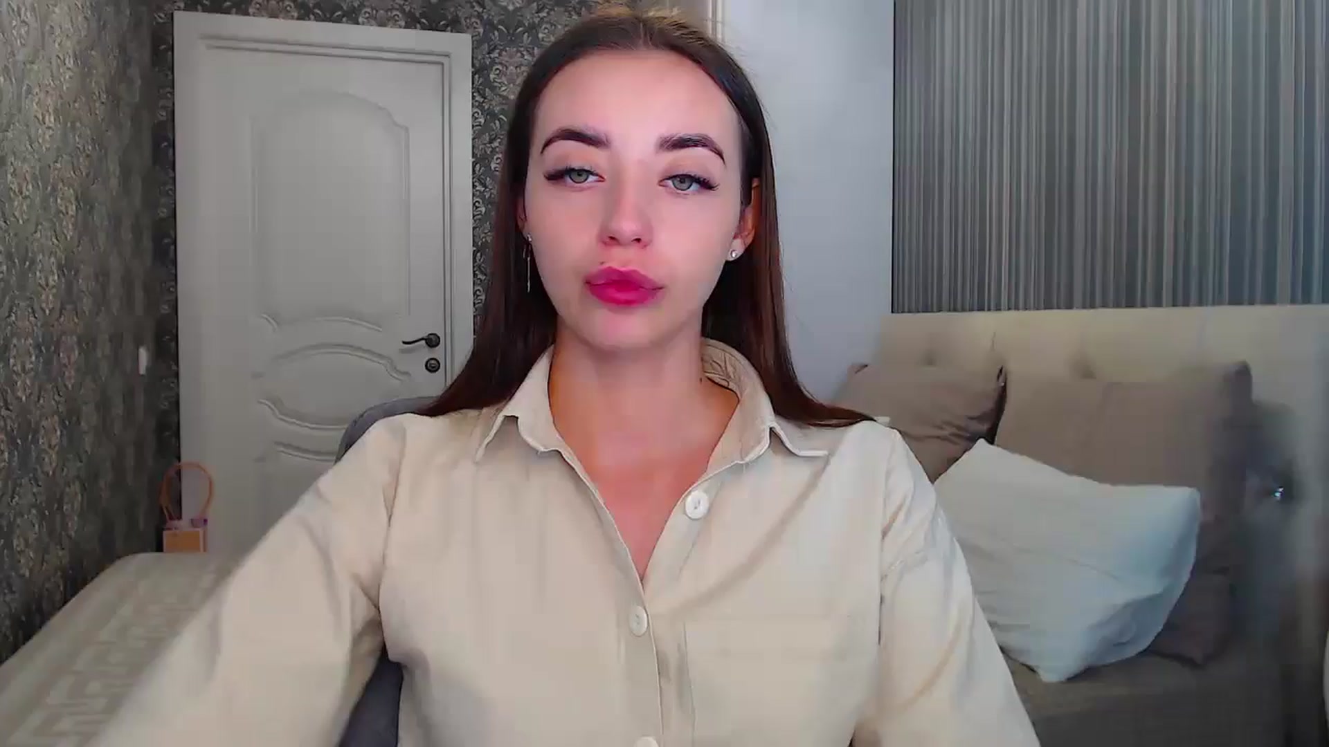 Gallery image thumbnail from EmeraldLilyyy's myfreecams stream on, 07/11/2024, 08:43 image 11 of 20