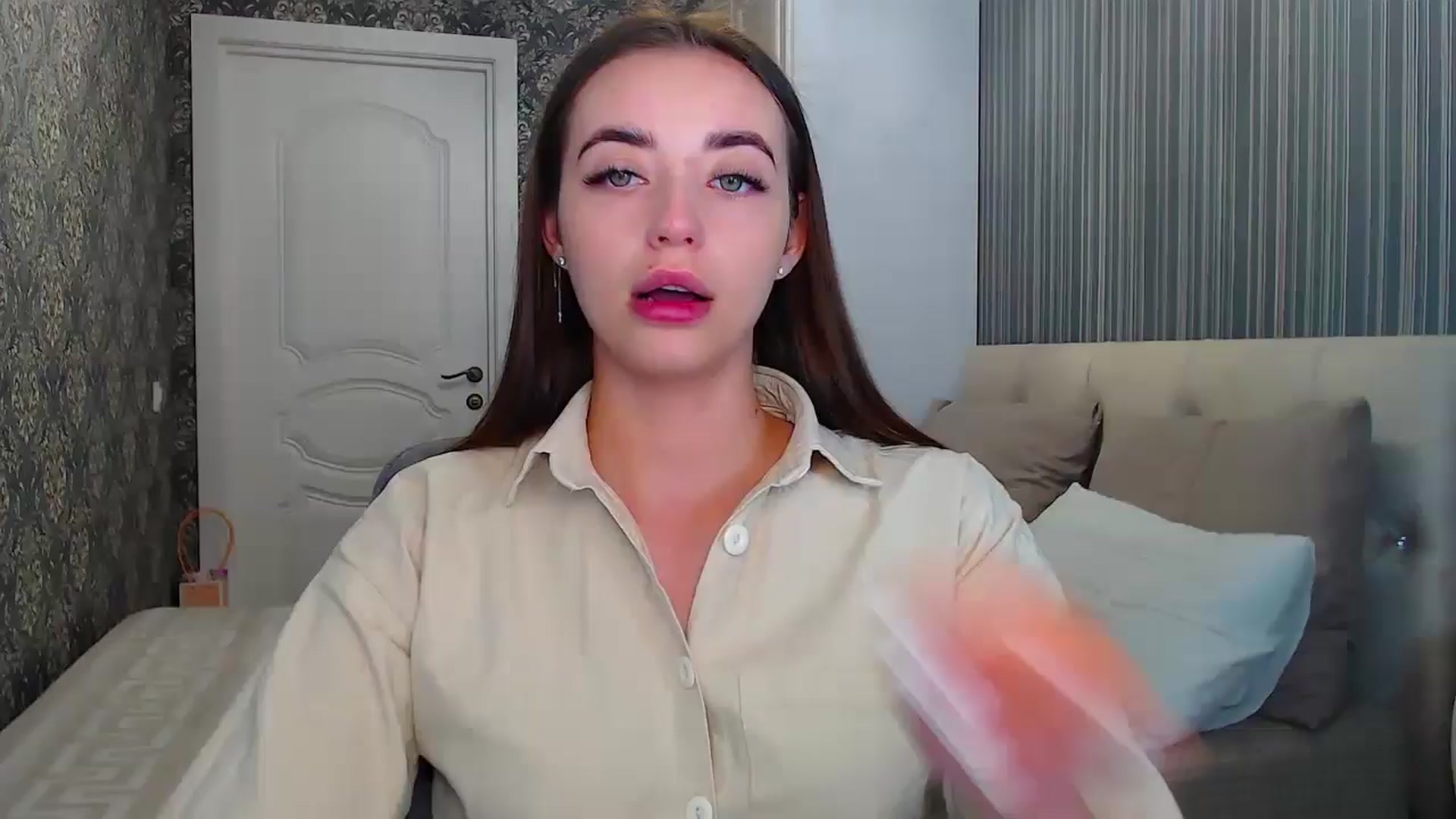 Gallery image thumbnail from EmeraldLilyyy's myfreecams stream on, 07/11/2024, 08:43 image 1 of 20