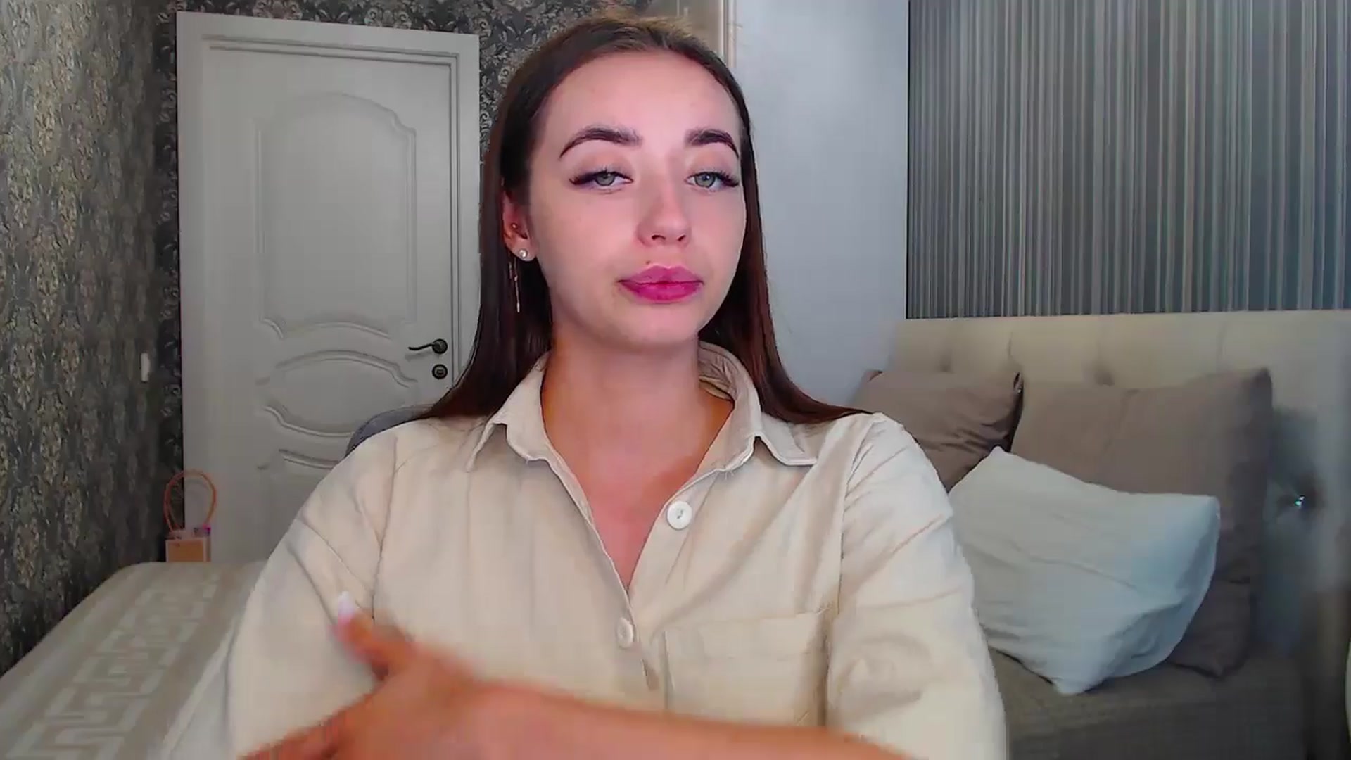 Gallery image thumbnail from EmeraldLilyyy's myfreecams stream on, 07/11/2024, 08:43 image 9 of 20