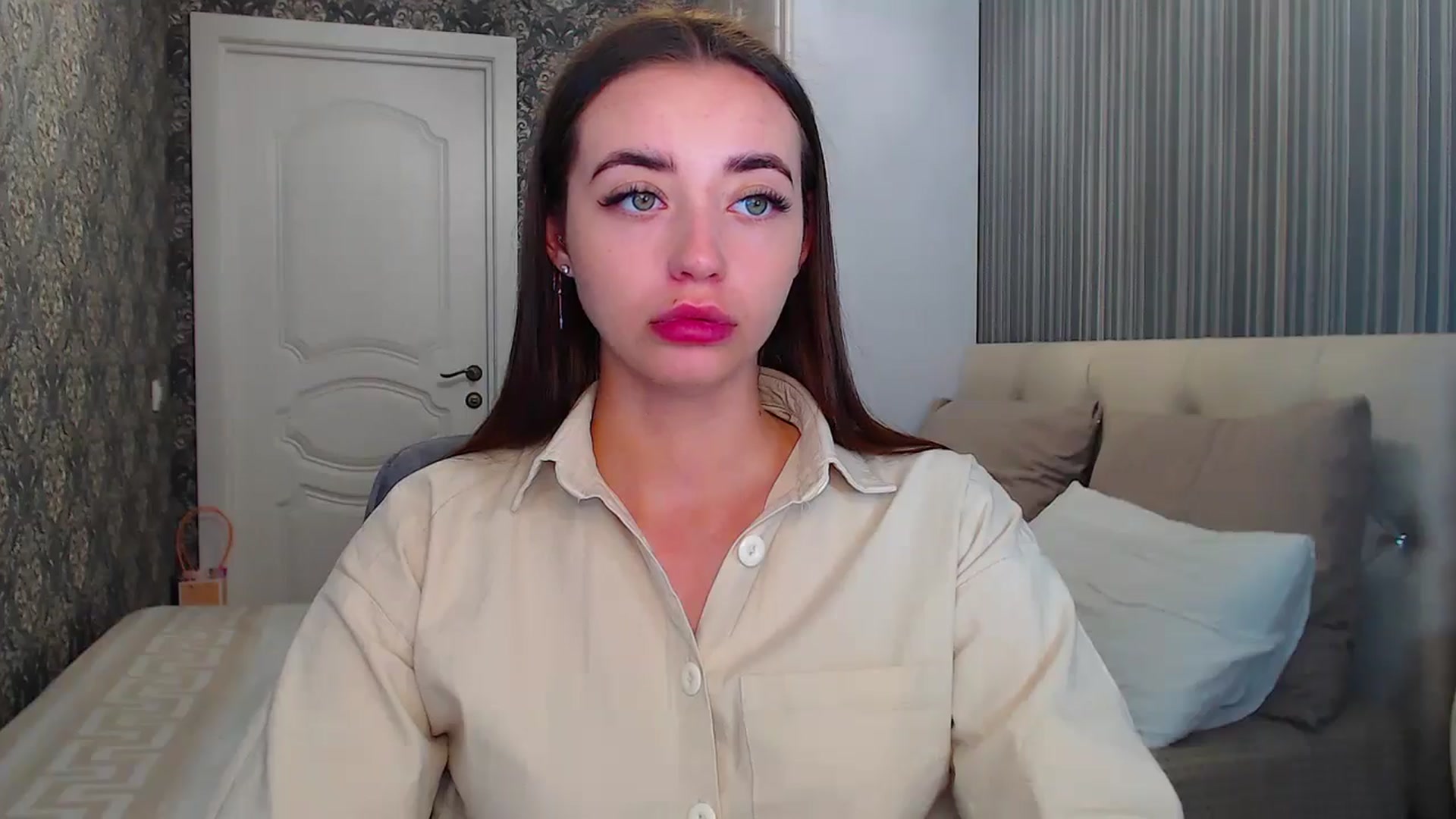 Gallery image thumbnail from EmeraldLilyyy's myfreecams stream on, 07/11/2024, 08:43 image 10 of 20