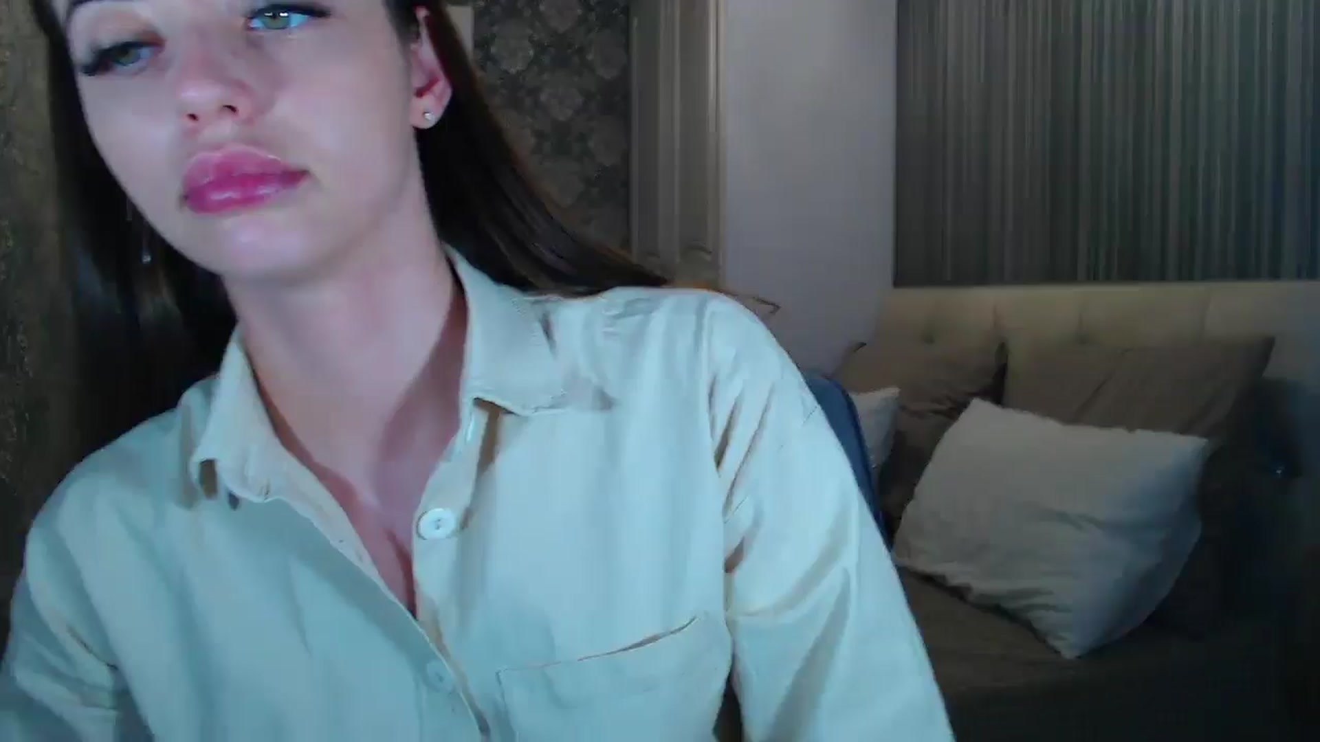 Gallery image thumbnail from EmeraldLilyyy's myfreecams stream on, 07/11/2024, 11:59 image 1 of 20