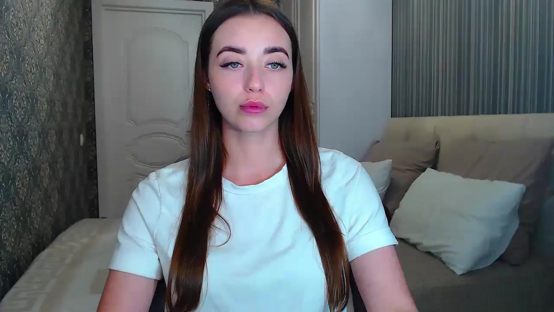 Gallery image thumbnail from EmeraldLilyyy's myfreecams stream on, 07/12/2024, 11:45 image 2 of 20