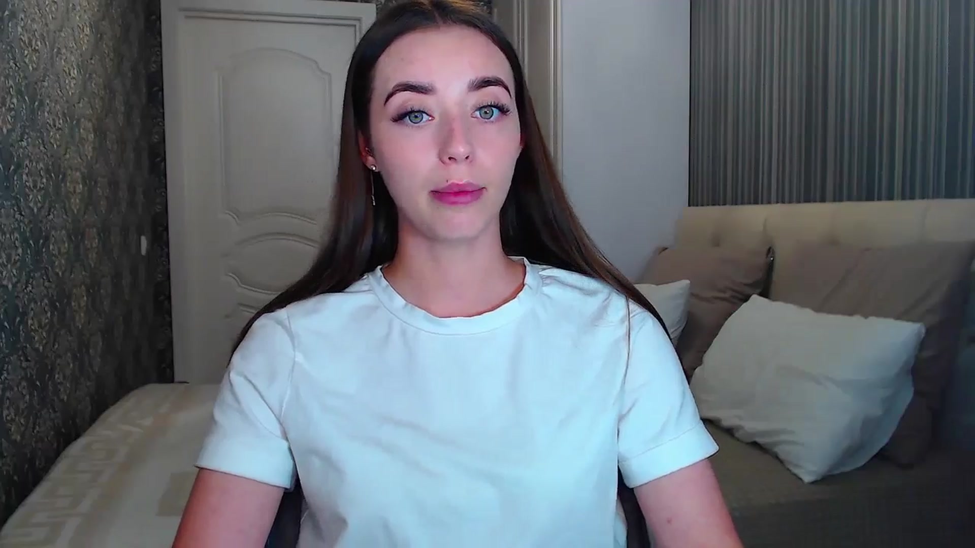 Gallery image thumbnail from EmeraldLilyyy's myfreecams stream on, 07/12/2024, 11:45 image 7 of 20