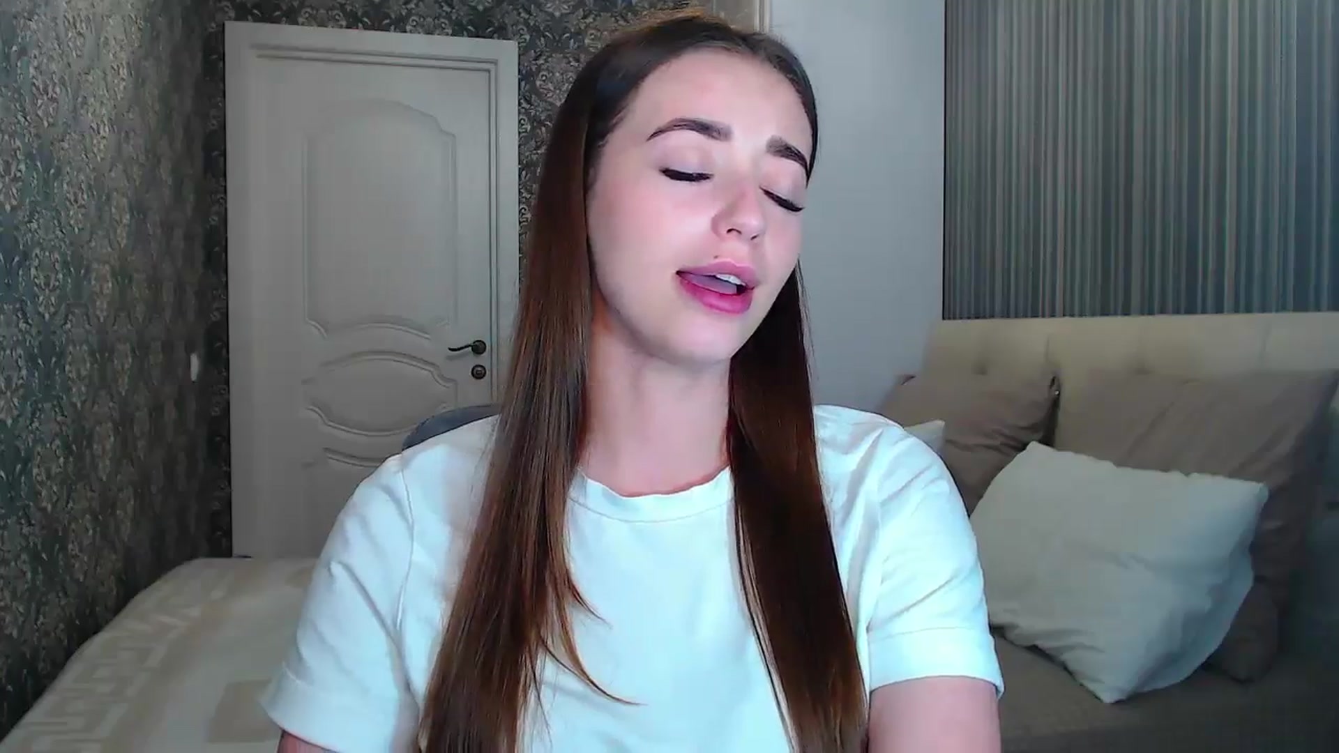 Gallery image thumbnail from EmeraldLilyyy's myfreecams stream on, 07/12/2024, 12:13 image 8 of 20