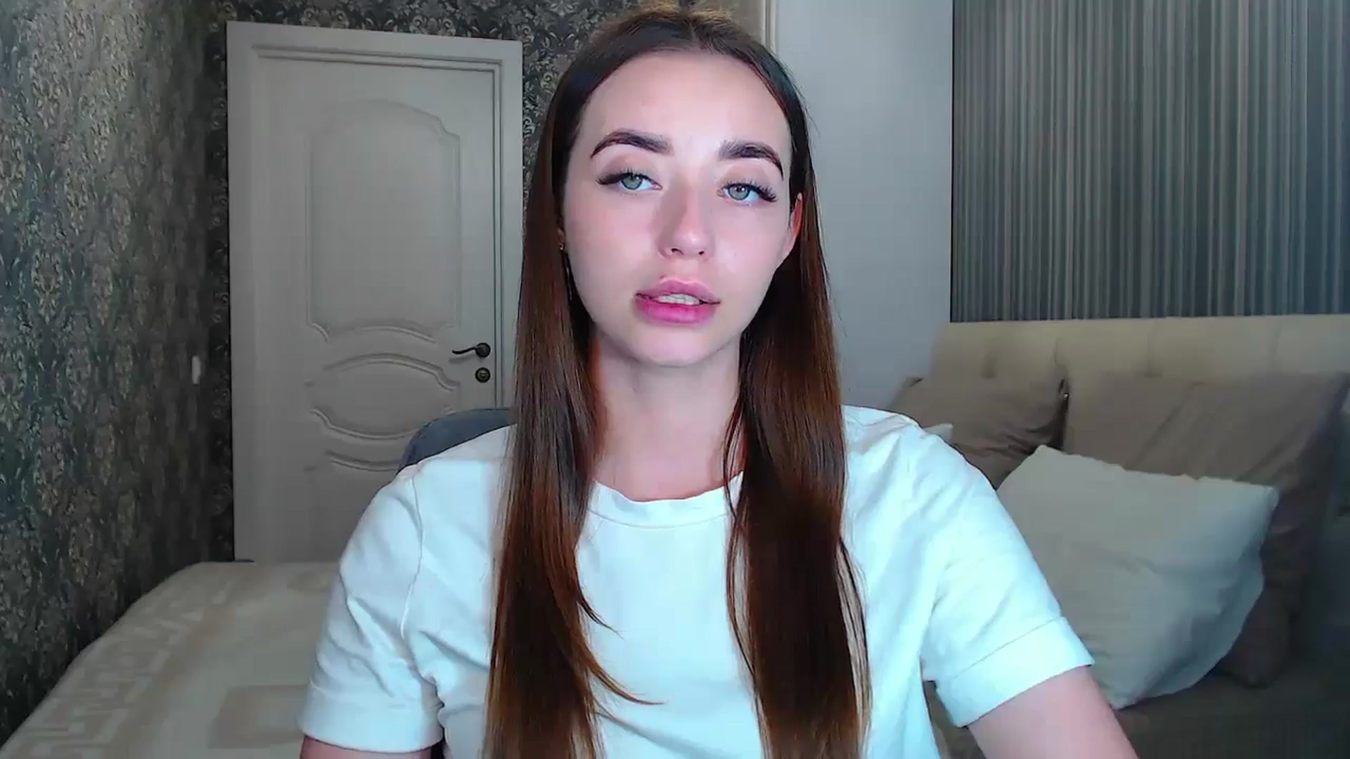 Gallery image thumbnail from EmeraldLilyyy's myfreecams stream on, 07/12/2024, 12:13 image 10 of 20