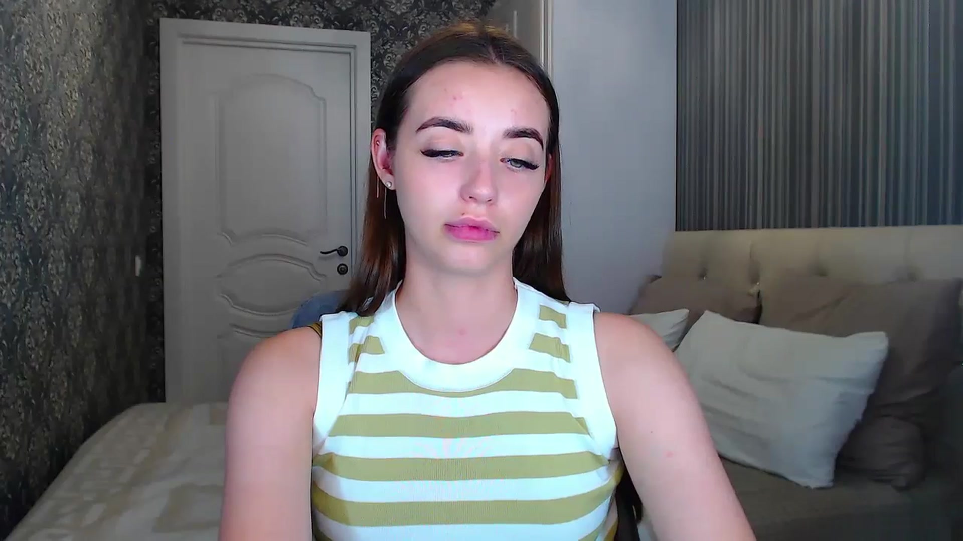 Gallery image thumbnail from EmeraldLilyyy's myfreecams stream on, 07/13/2024, 10:22 image 19 of 20