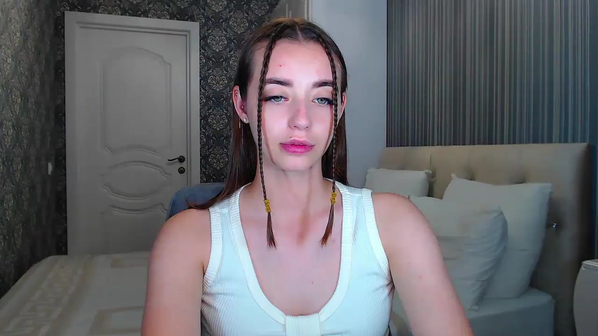 Gallery image thumbnail from EmeraldLilyyy's myfreecams stream on, 07/14/2024, 17:37 image 11 of 20