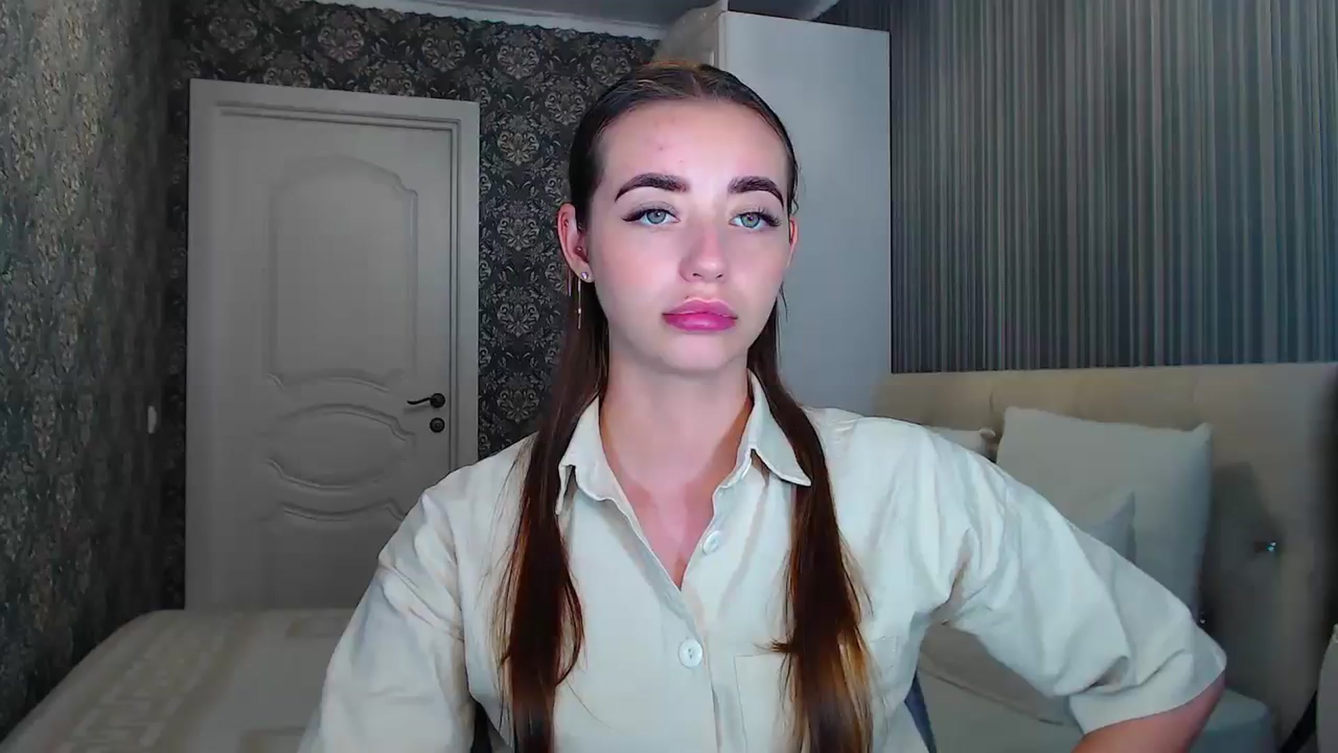 Gallery image thumbnail from EmeraldLilyyy's myfreecams stream on, 07/15/2024, 14:32 image 12 of 20