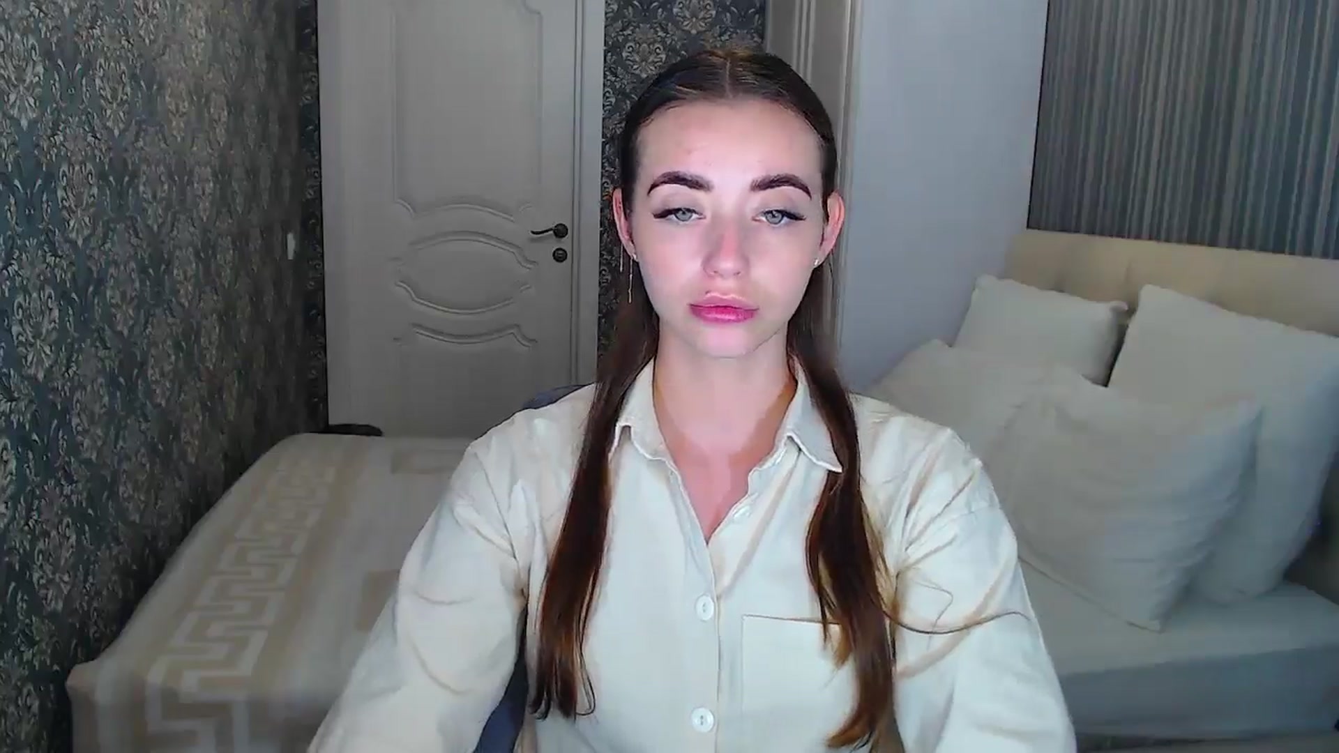 Gallery image thumbnail from EmeraldLilyyy's myfreecams stream on, 07/15/2024, 14:32 image 19 of 20