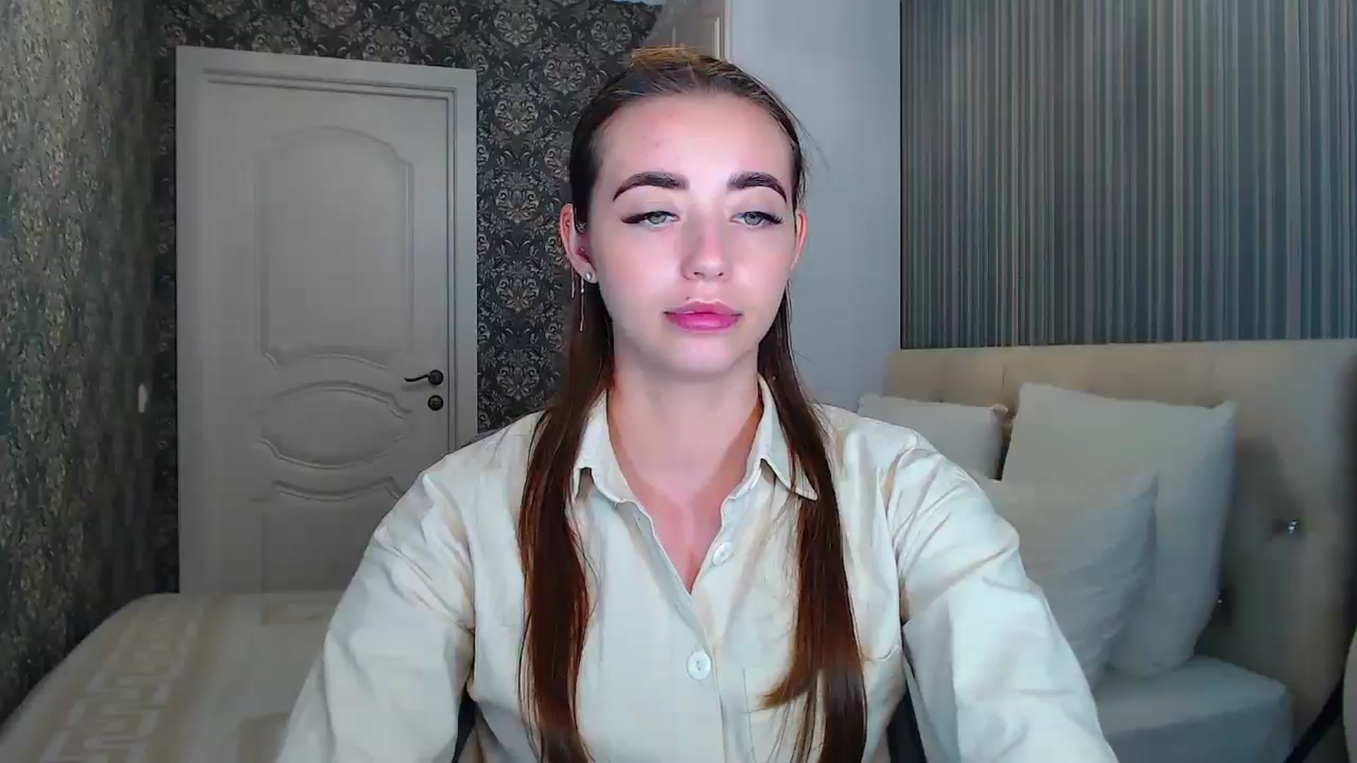 Gallery image thumbnail from EmeraldLilyyy's myfreecams stream on, 07/15/2024, 15:14 image 11 of 20