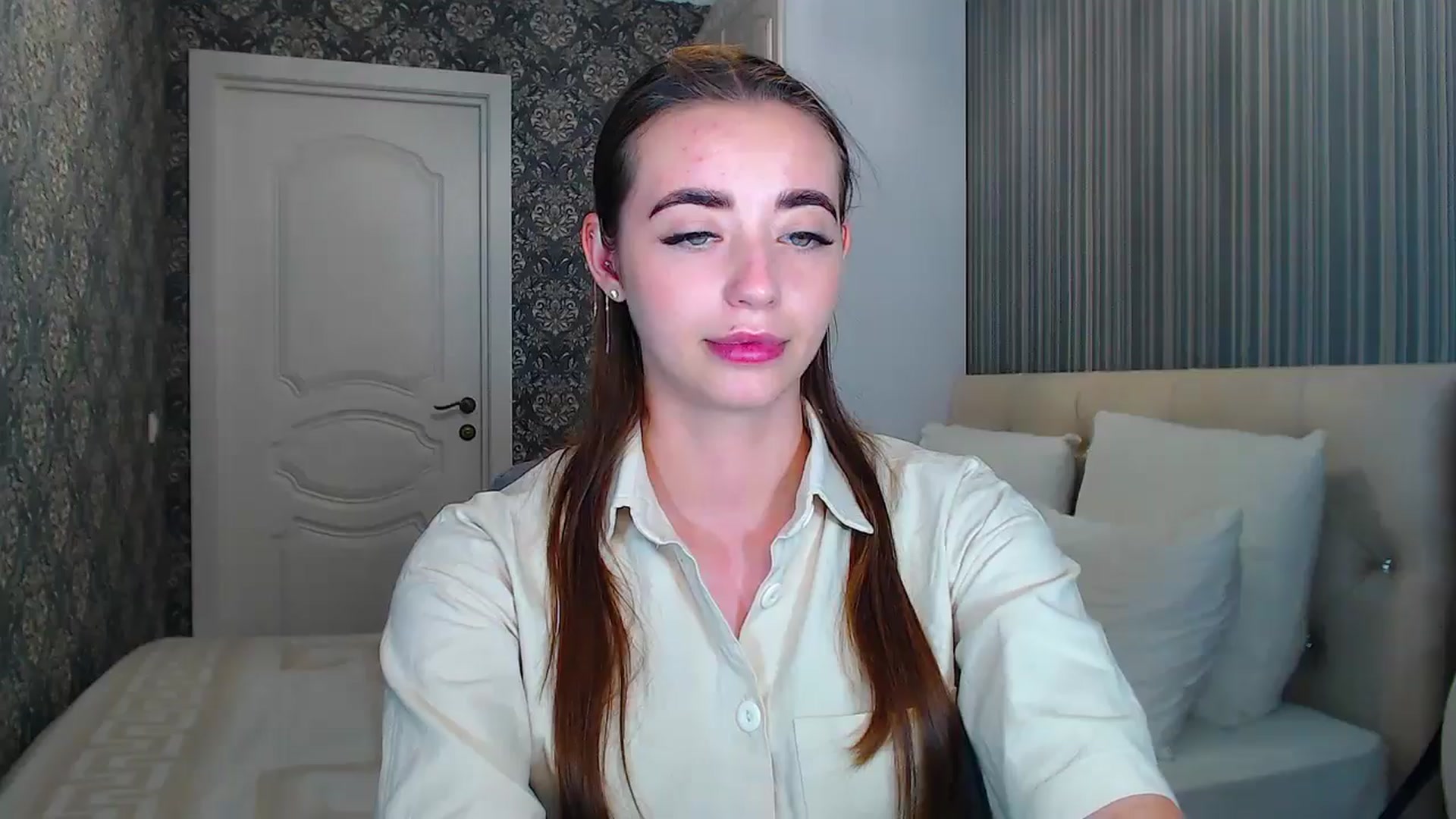 Gallery image thumbnail from EmeraldLilyyy's myfreecams stream on, 07/15/2024, 15:14 image 19 of 20